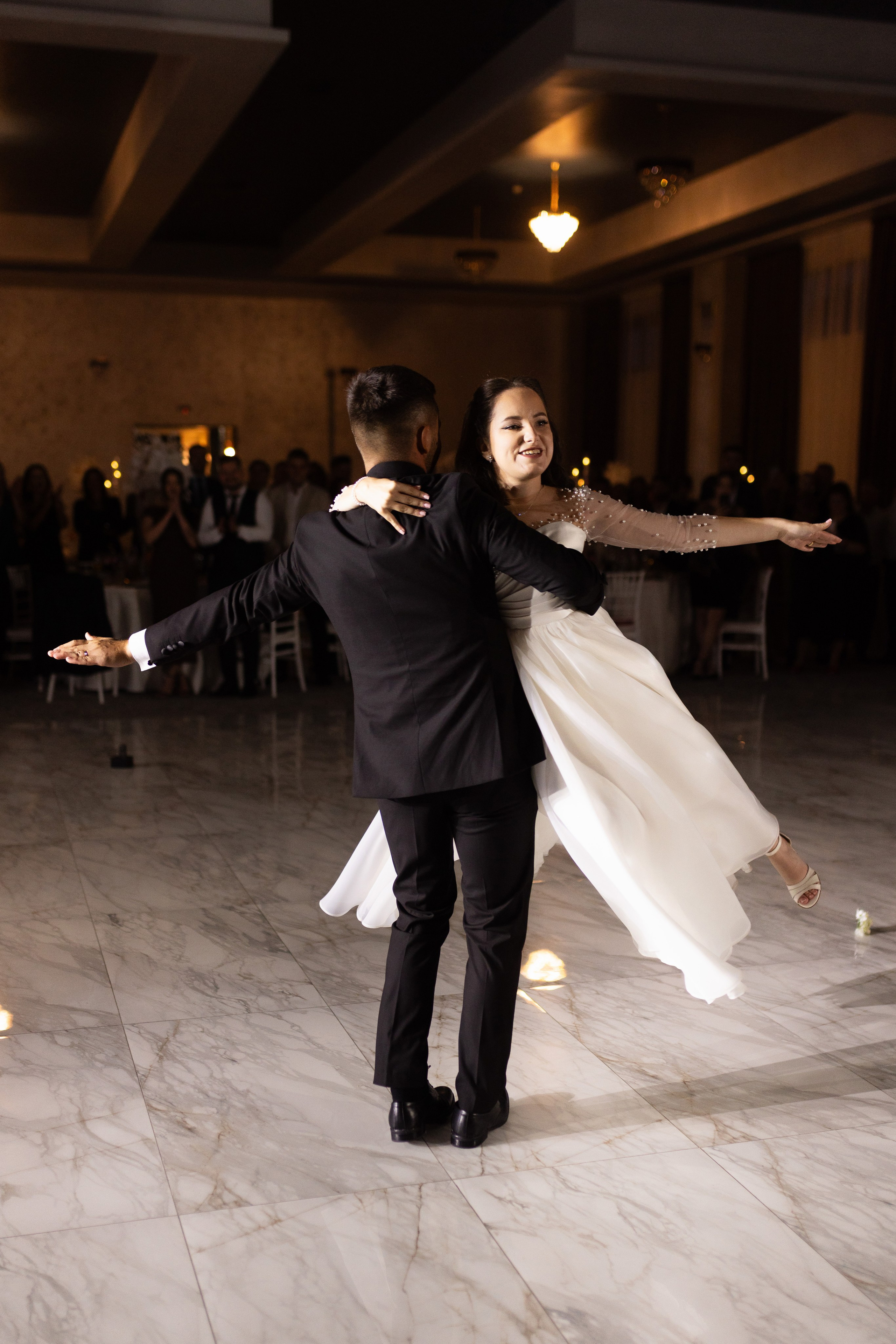 Ana-Maria & Bogdan. Vlad Aconstantinesei Photographer