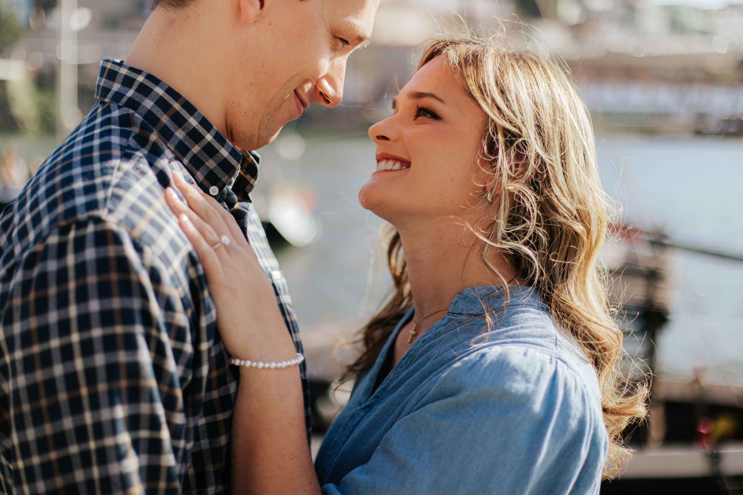 Jamie Gregg. Davi Valente