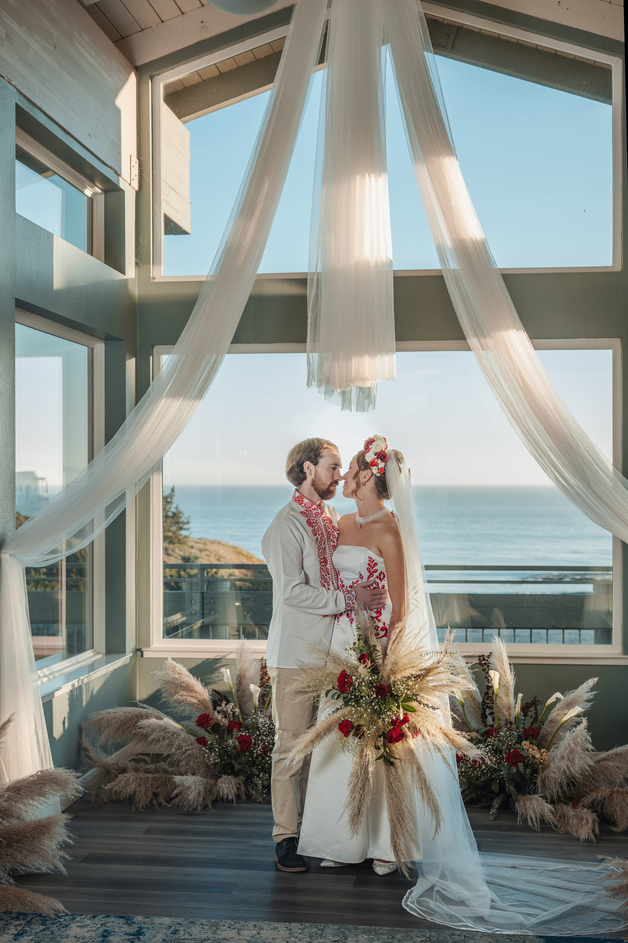 Coastal Elopement in Santa Cruz & Monterey. Wedding & Elopement Photographers in California
