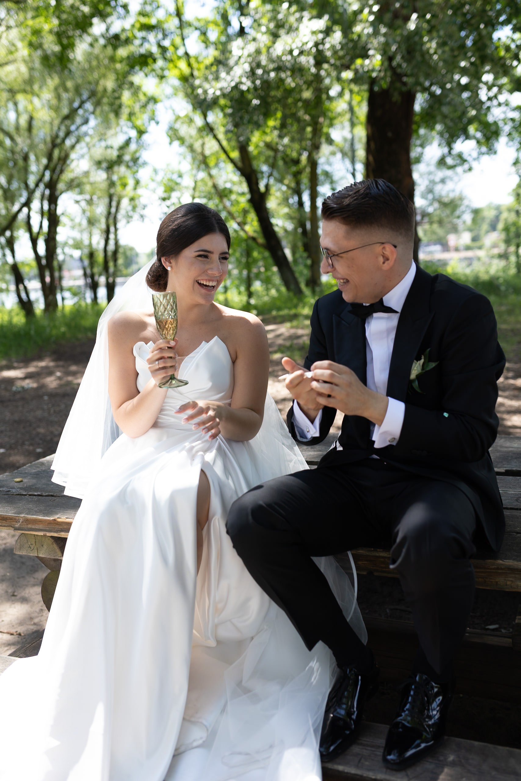 KĀZU FOTO APSTRĀDE. Kāzu un ģimenes fotogrāfs Rīgā