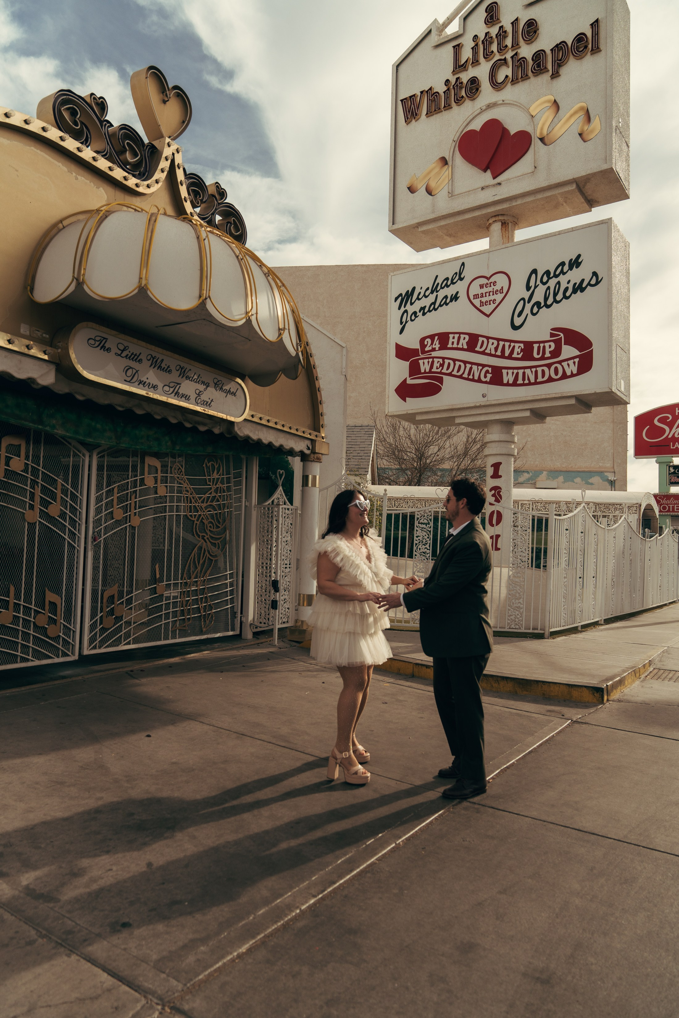 Grace&Jesse. Wedding & elopement photographer Viktoriya Kravtsov. Las Vegas