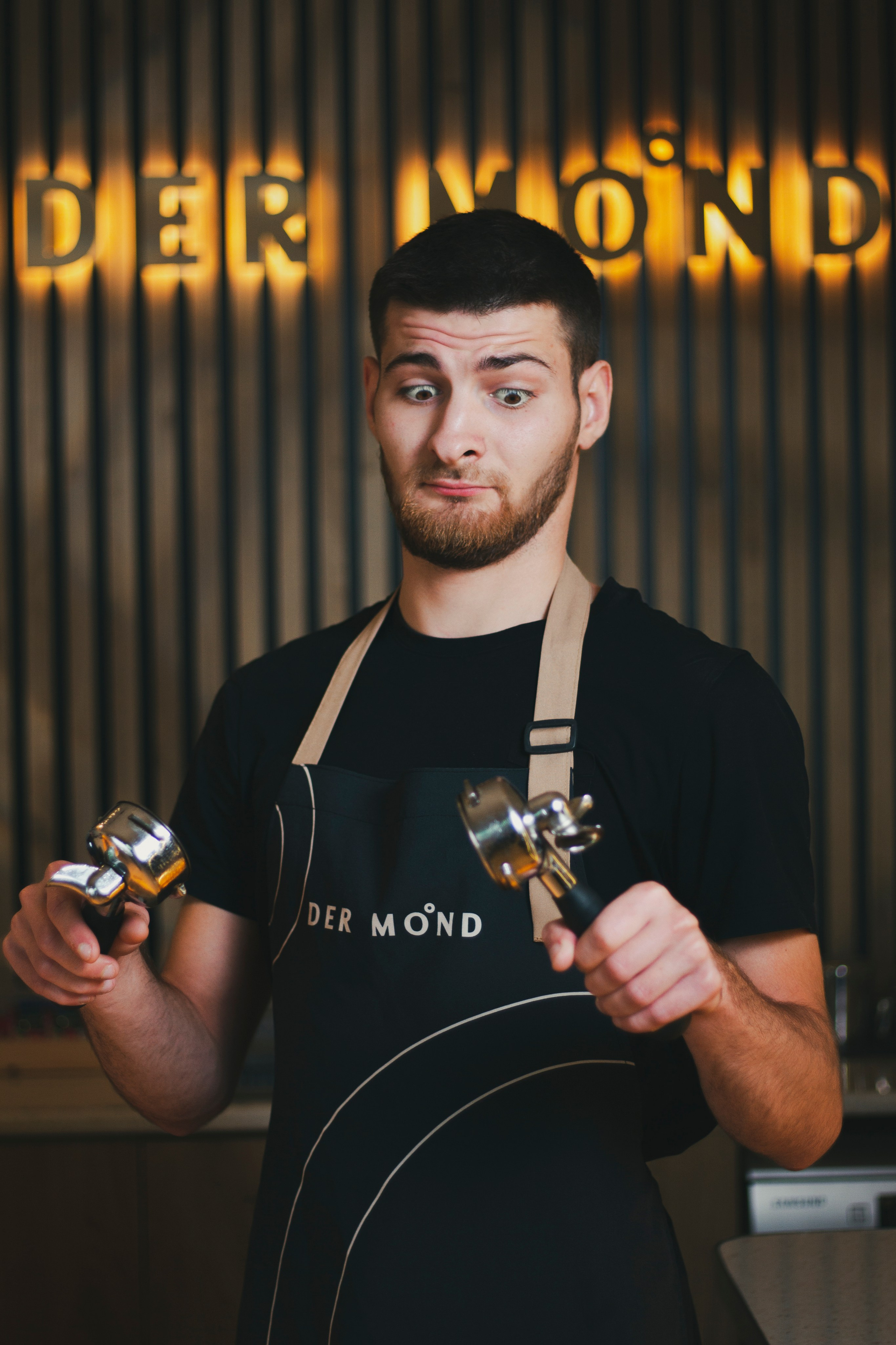 სტუდიური და გარე ფოტოსესიები. Clapp Studio