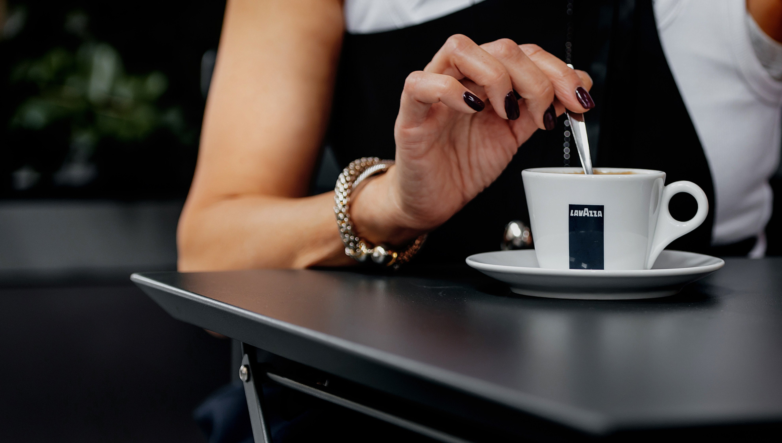 Milan, Autumn 🍂, Julia. Wedding photographer from Moldova Alexey Chipchiu