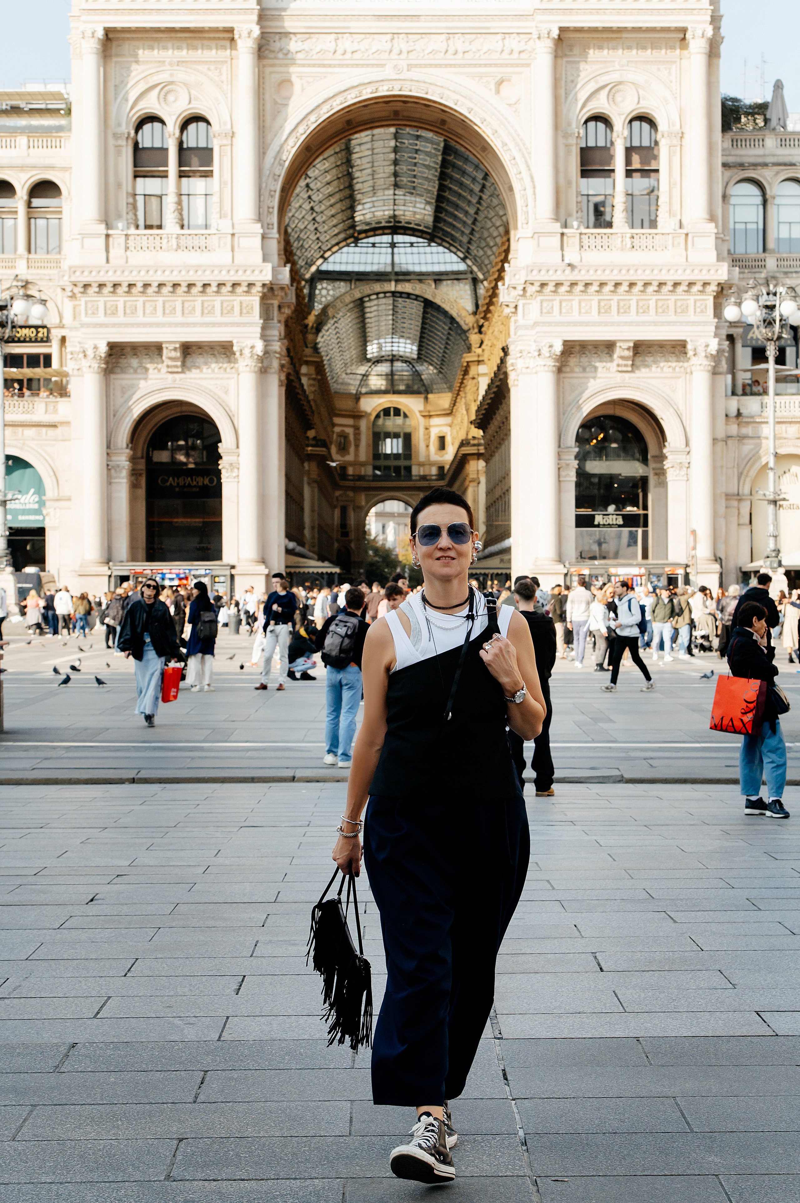 Milan, Autumn 🍂, Julia. Wedding photographer from Moldova Alexey Chipchiu