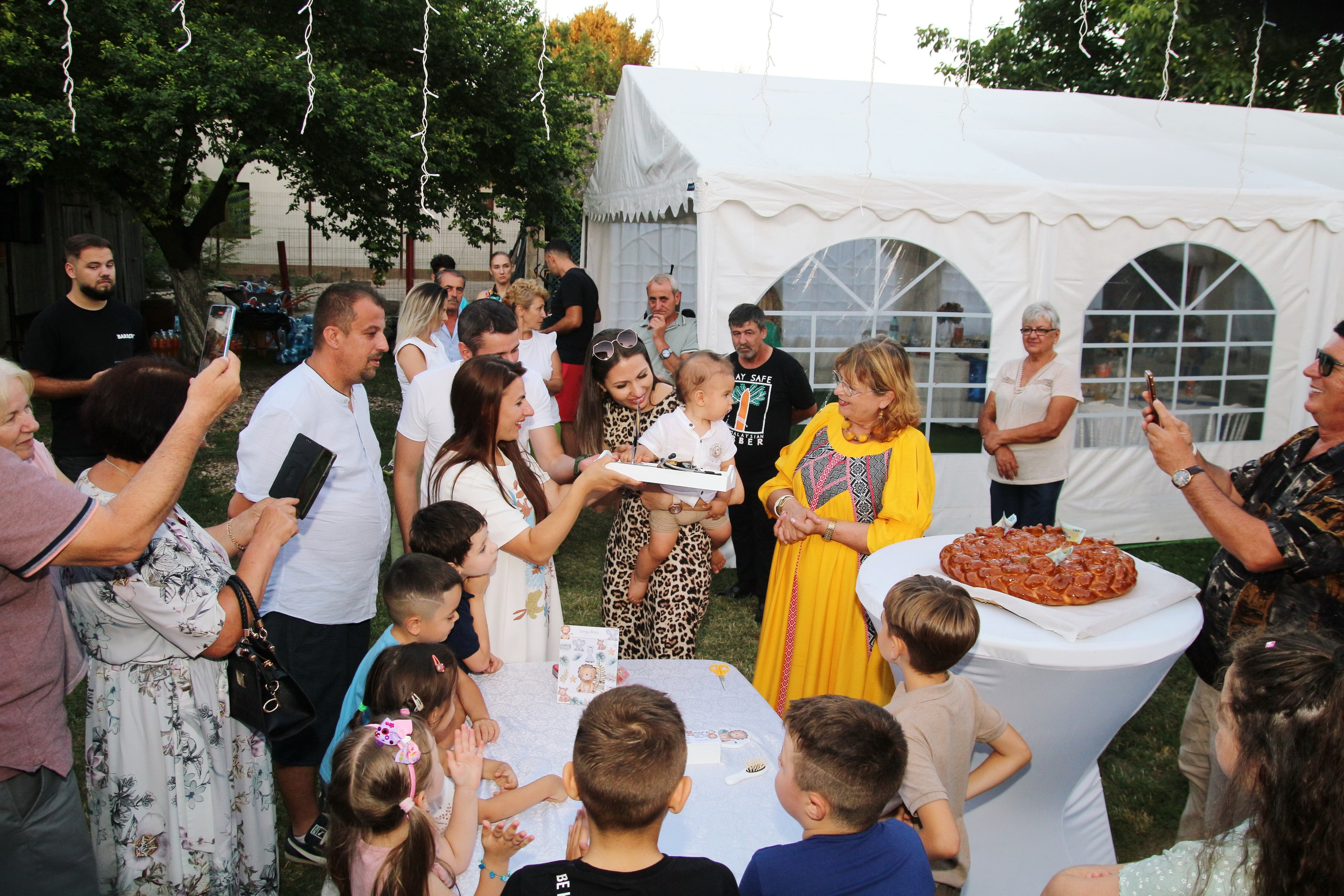 BYZO MEDIA. PETRU BYZO - family and children photographer in ROMANIA