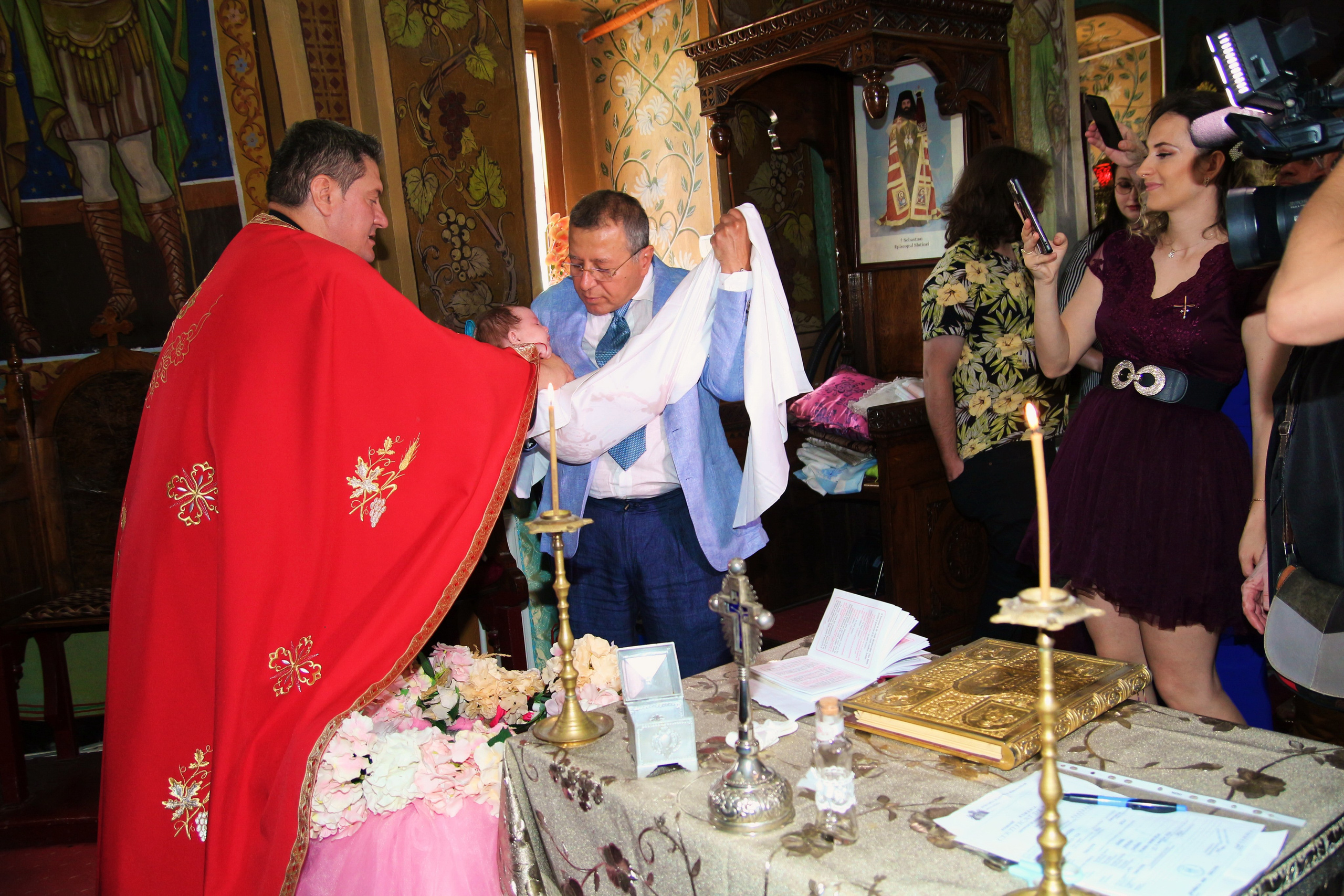 BYZO MEDIA. PETRU BYZO - family and children photographer in ROMANIA