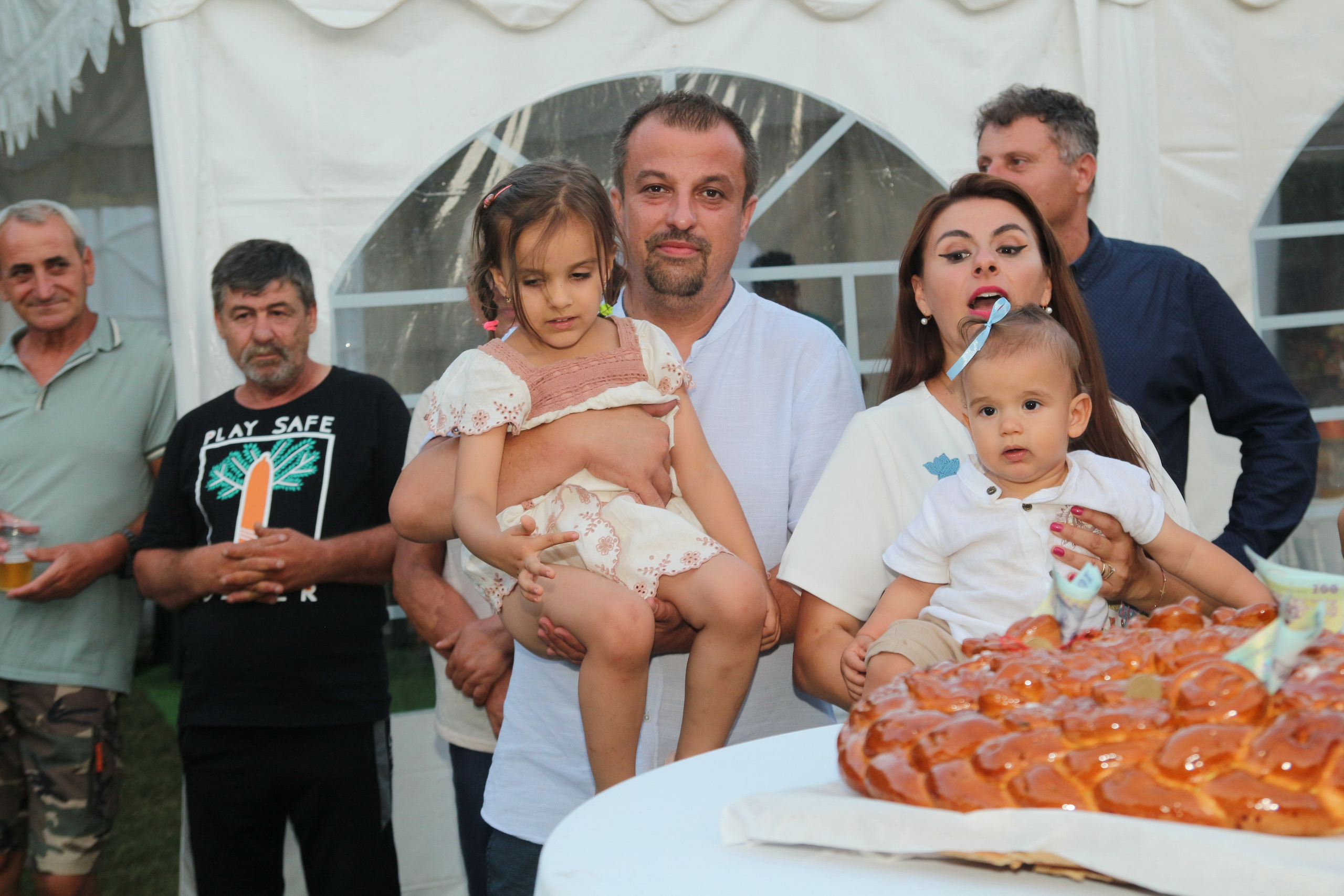 BYZO MEDIA. PETRU BYZO - family and children photographer in ROMANIA