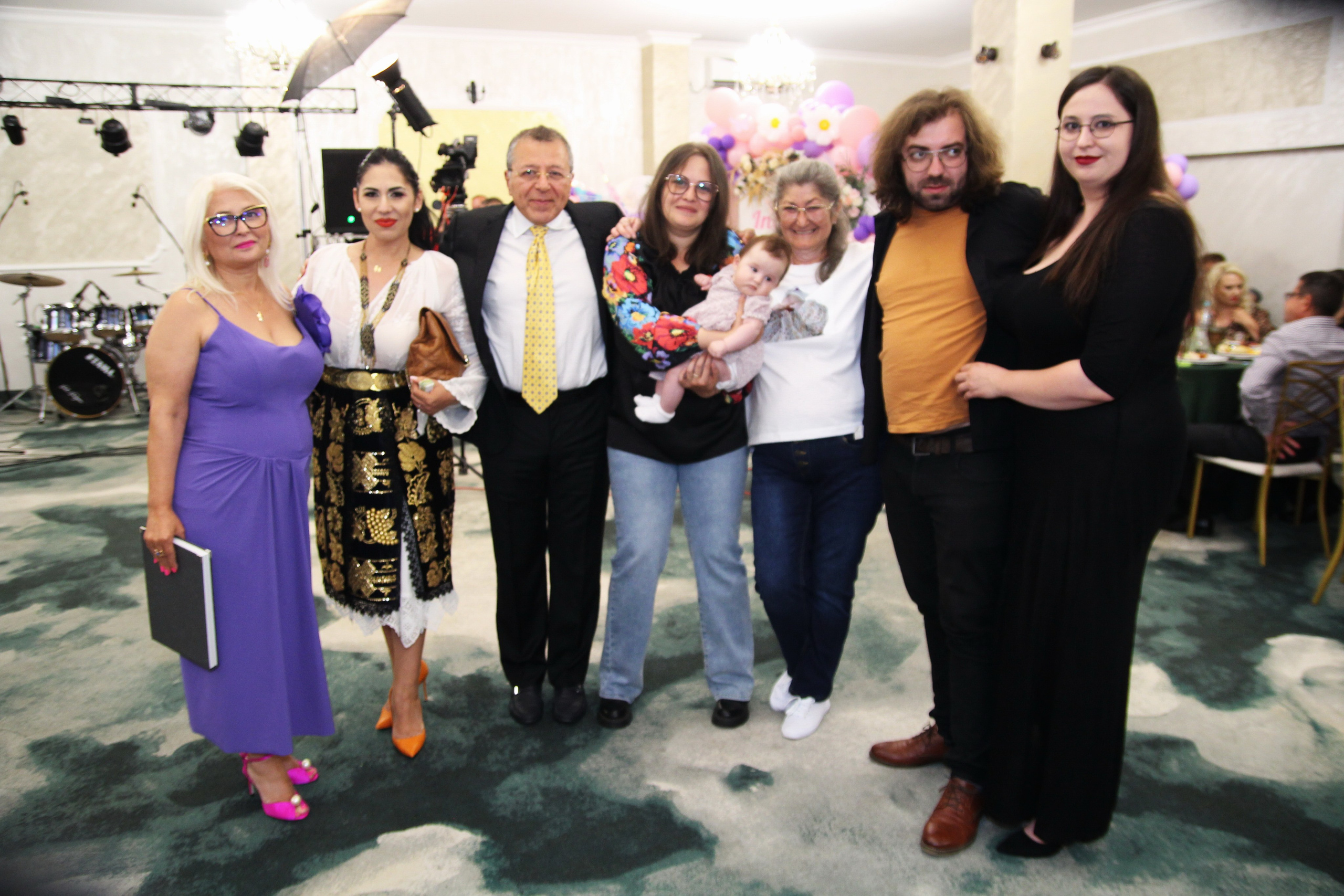 BYZO MEDIA. PETRU BYZO - family and children photographer in ROMANIA