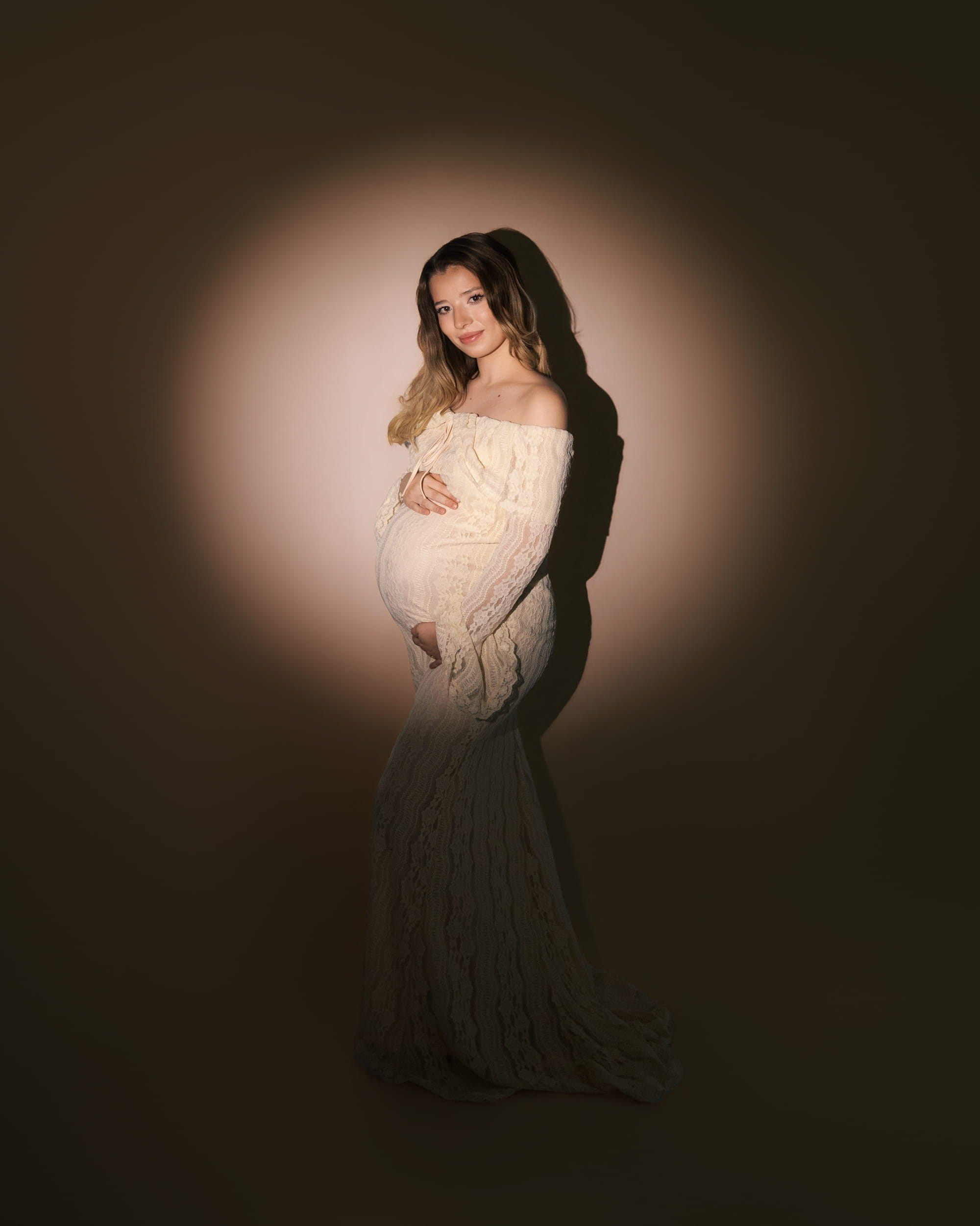 Elegant Studio Maternity Photography in Rotterdam