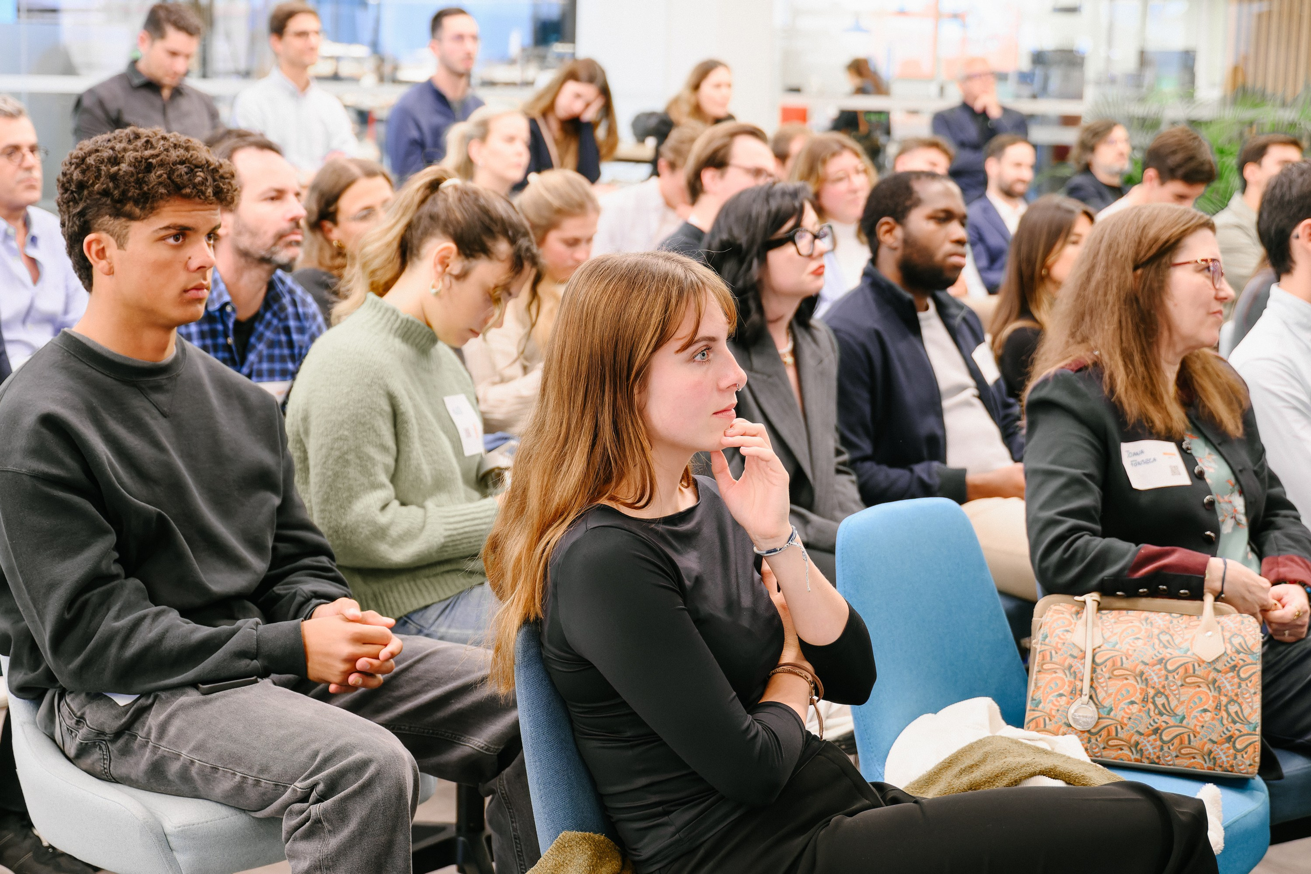 Pitch session. Photographer in Lisbon Elena Lialina