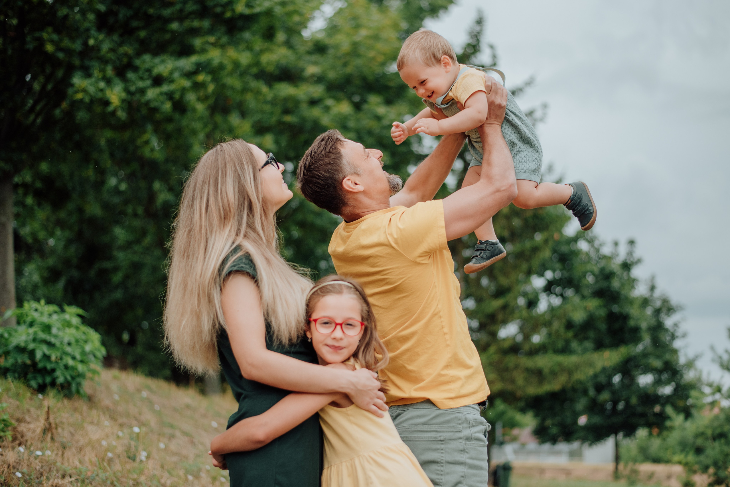 Hanka and family. Lifestyle, wedding and family photographer