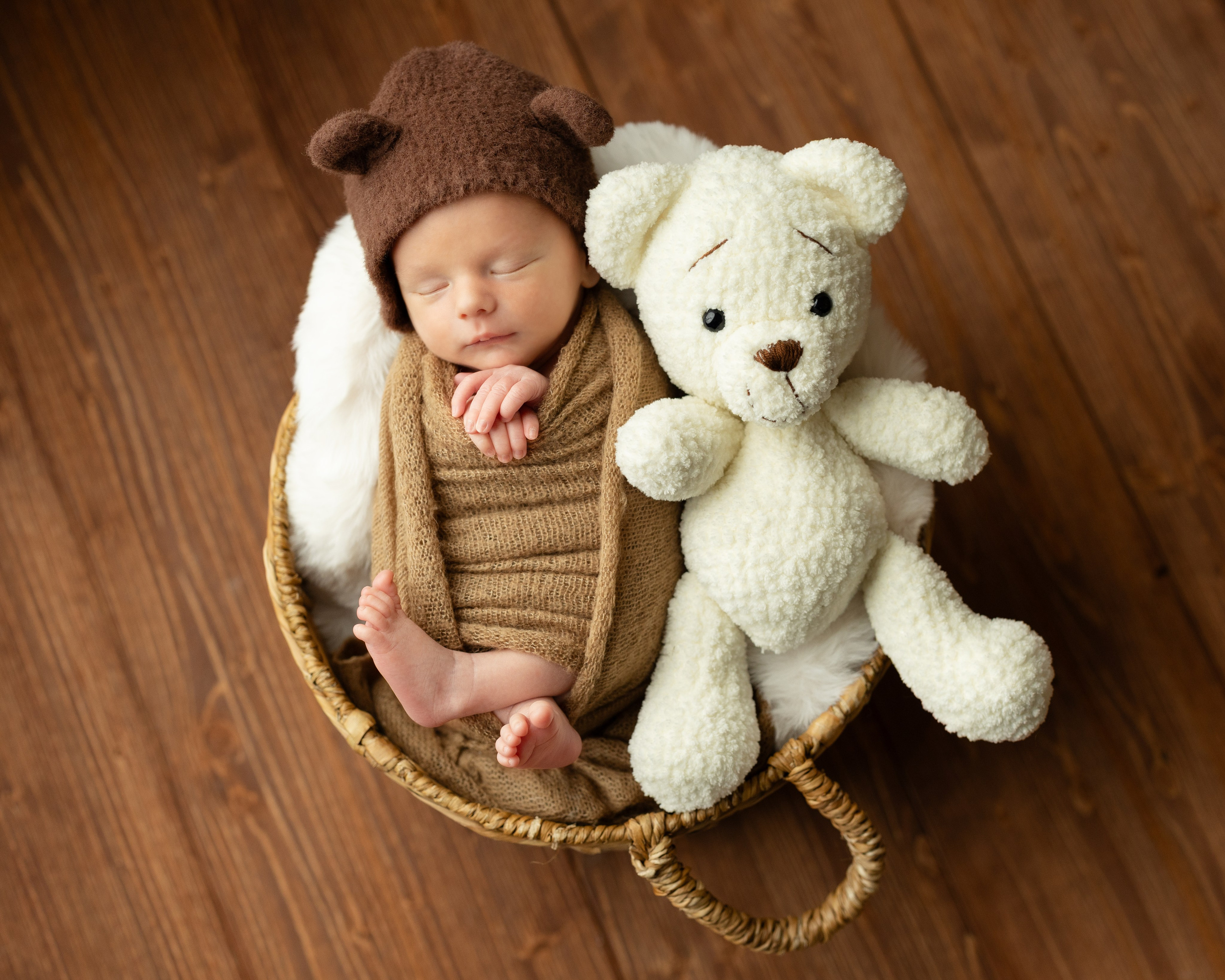 Newborn. Novorođenčad, Trudnice i Porodični fotogaf u Beču i Požarevcu Mihajlo Stević