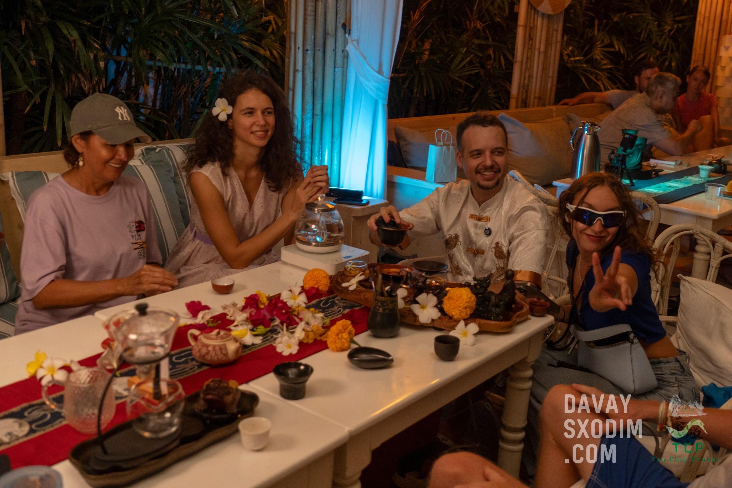 Чайный Нетворкинг | Фоторепортаж | Афиша | DAVAYSXODIM.com PHUKET. АФИША|ФОТОРЕПОРТАЖИ|ИВЕНТЫ|ПХУКЕТ