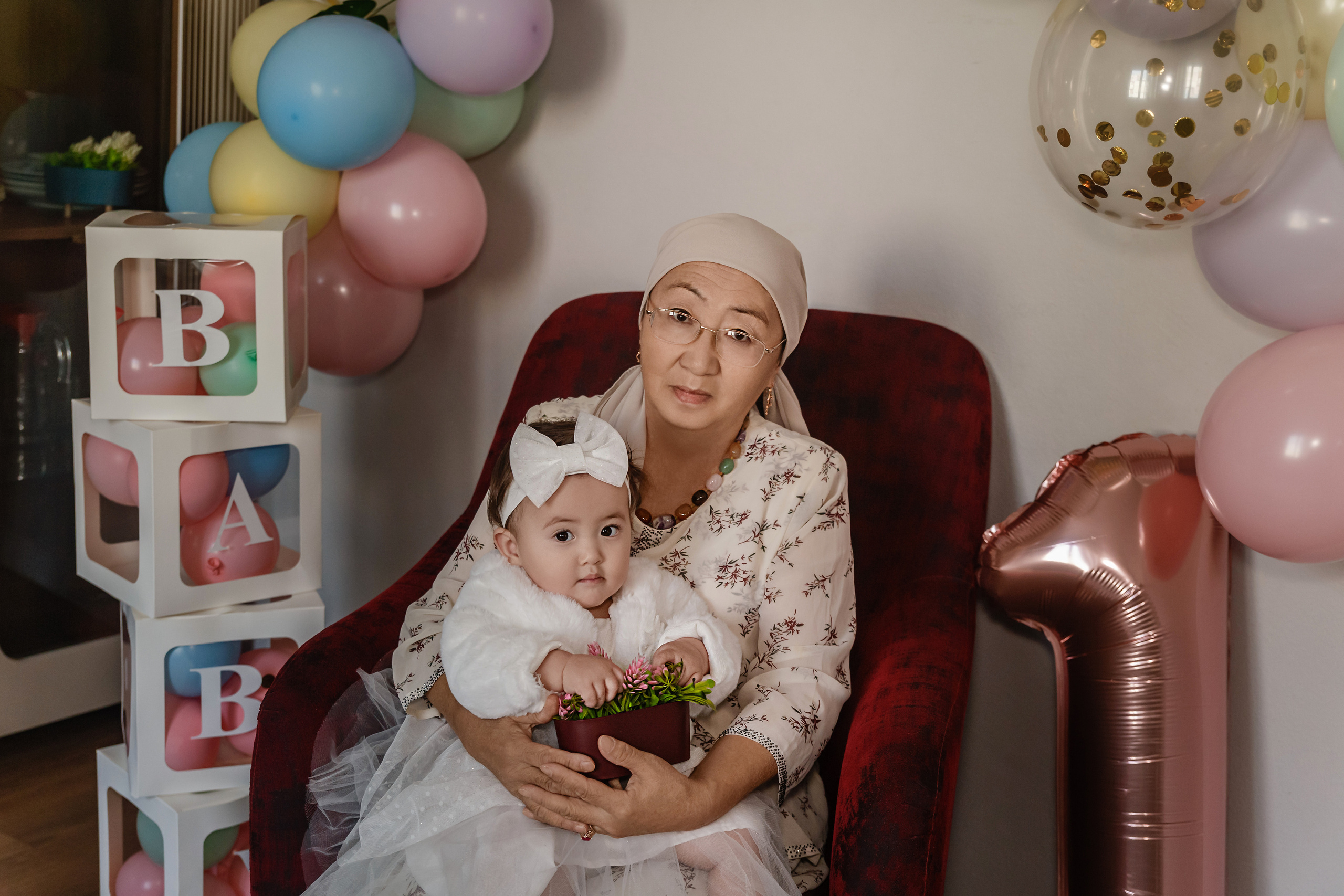 Lifestyle photo session for 1 year of birth