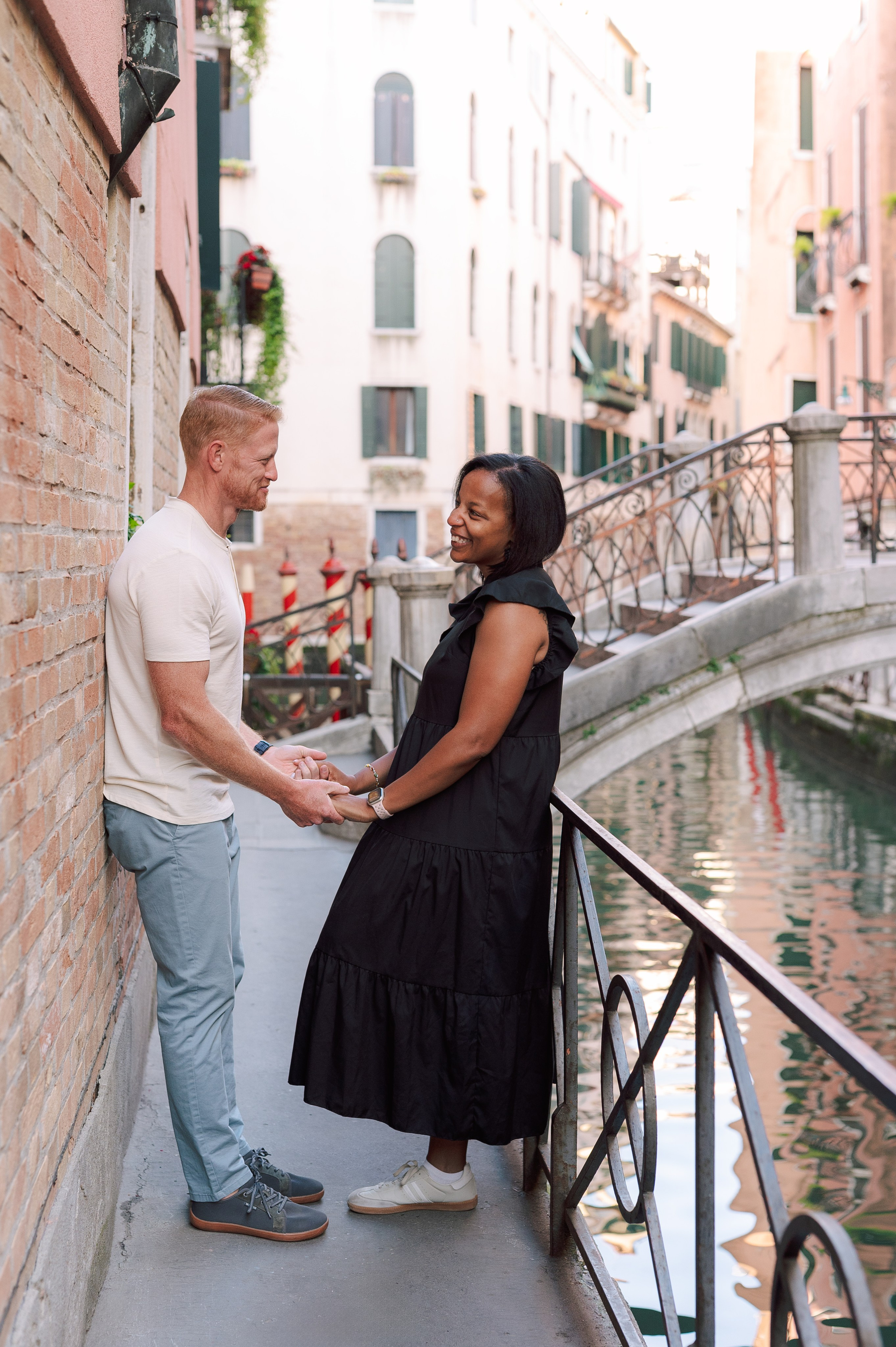 Eliza, Elena, Elliana, Teresa and Brad. Photographer in Venice Anna Terzi