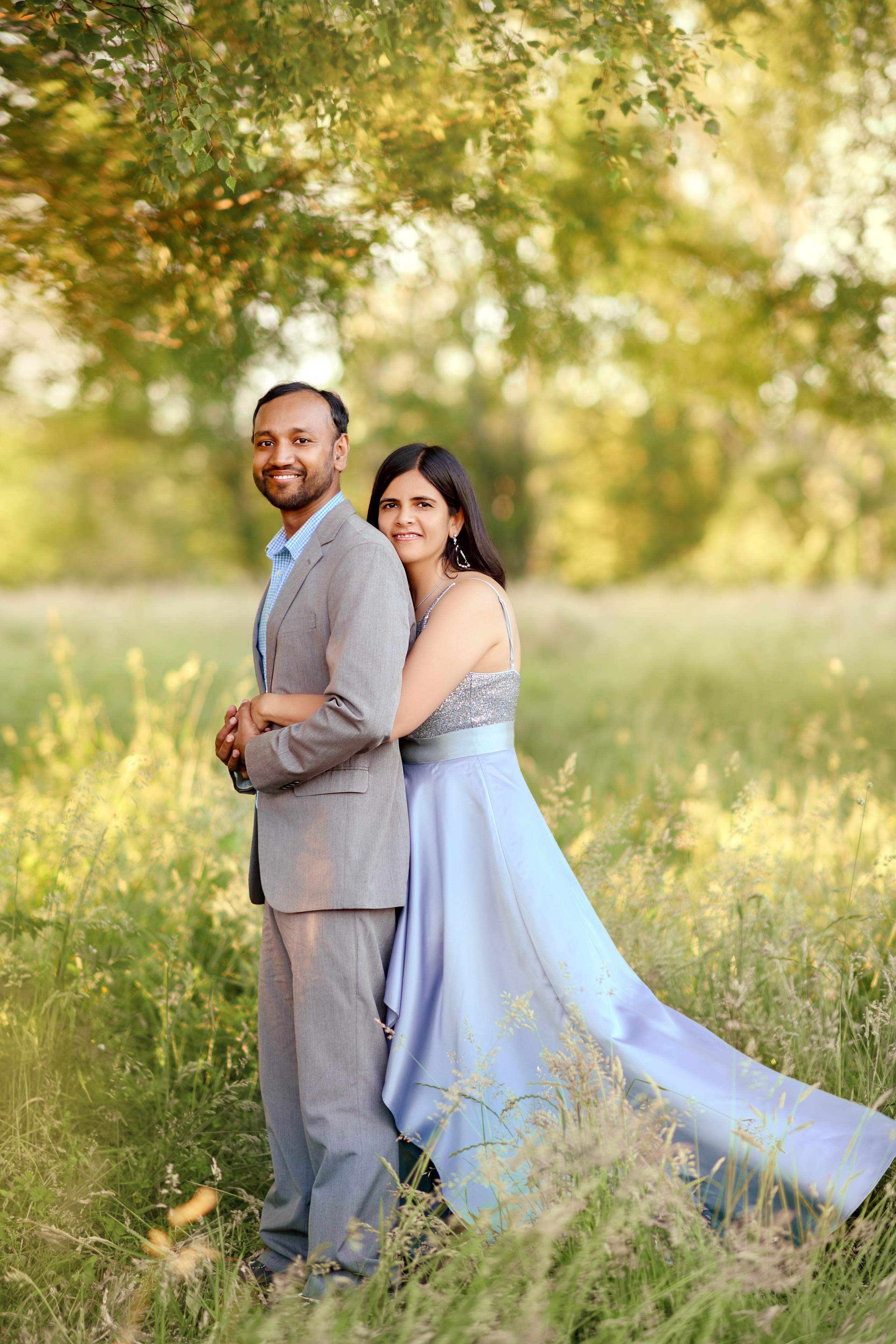 Jisha and her family. Wedding & family photography in Seattle area. Helen Michelle photographer