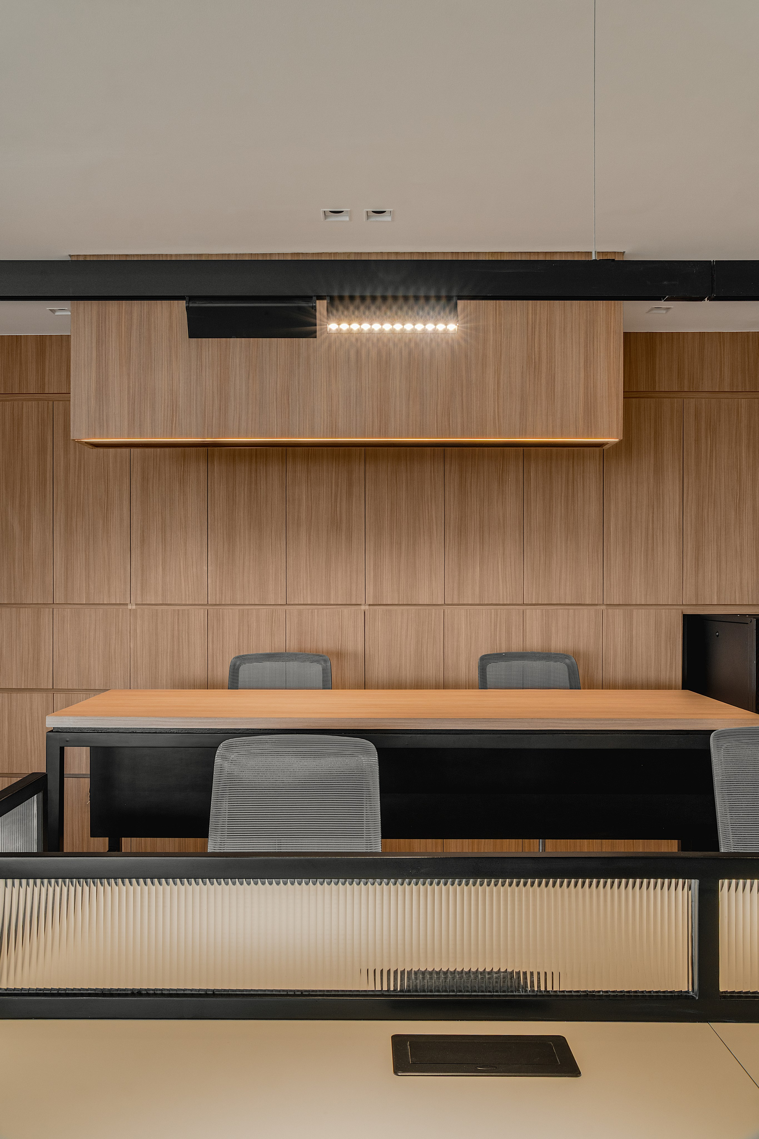Office // Glaston Tower. Interior & Architectural Photographer Philippines | Argen Carlo Camaclang