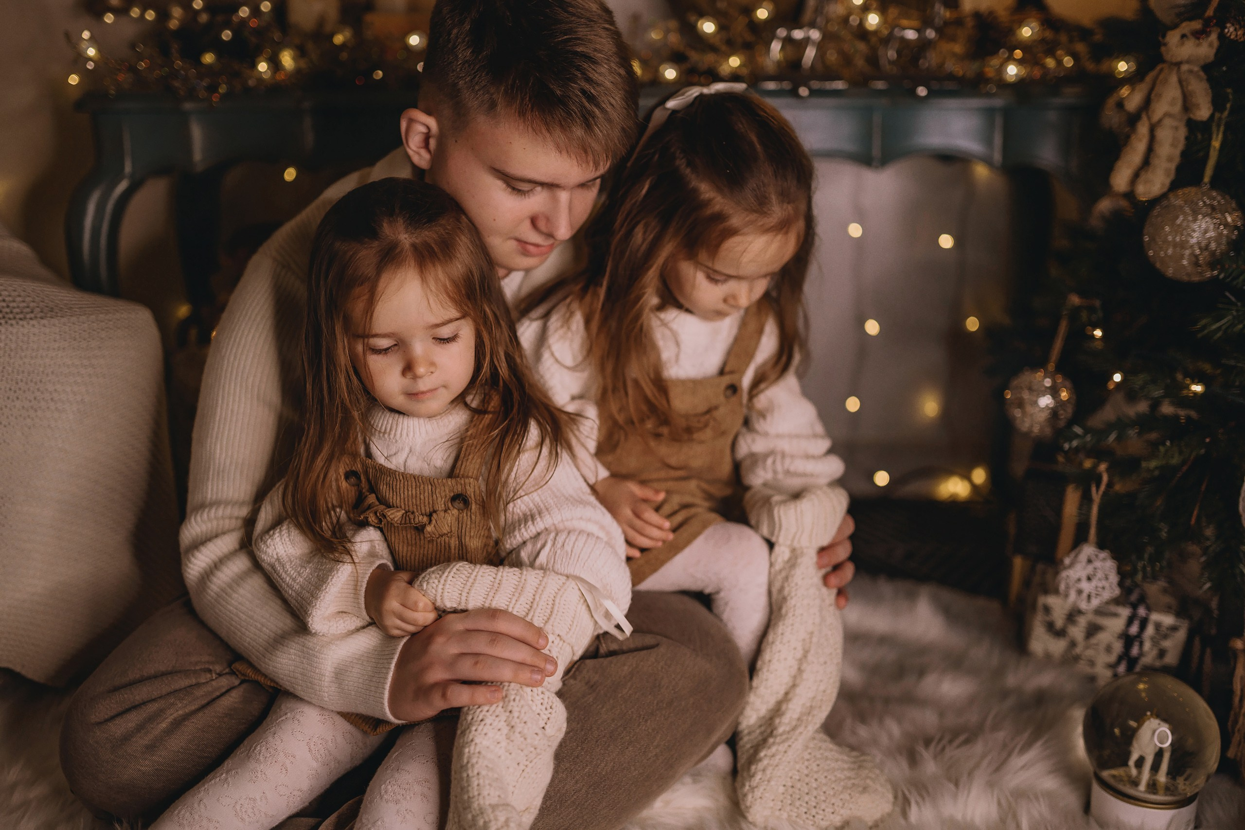 11.26.2025 Christmas Photoshoot. Wedding family event photographer in Chicago Nick Yushevich