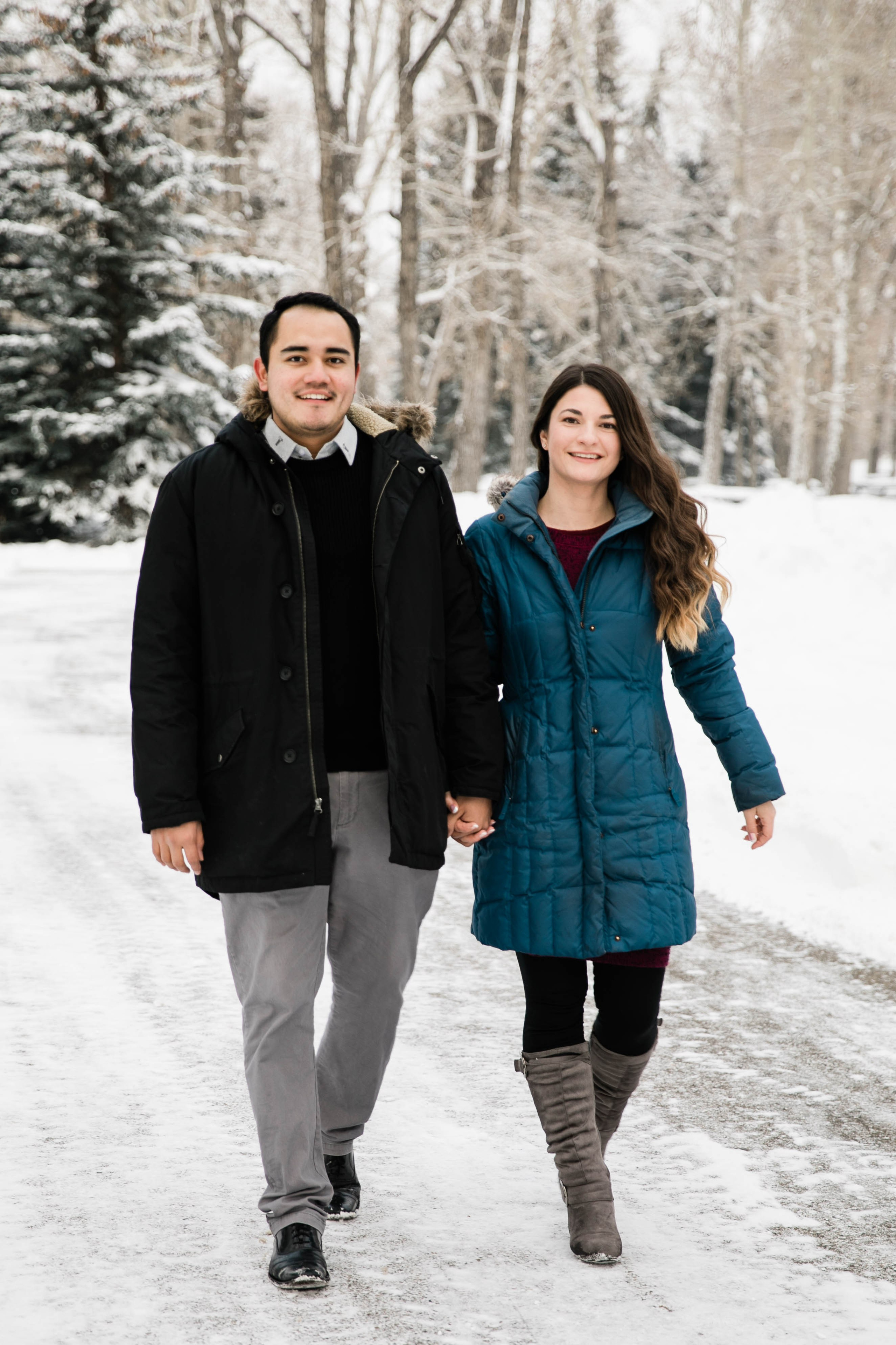 Iván & Andrada — Princes Island Engagement. Fotografía accesible en Calgary