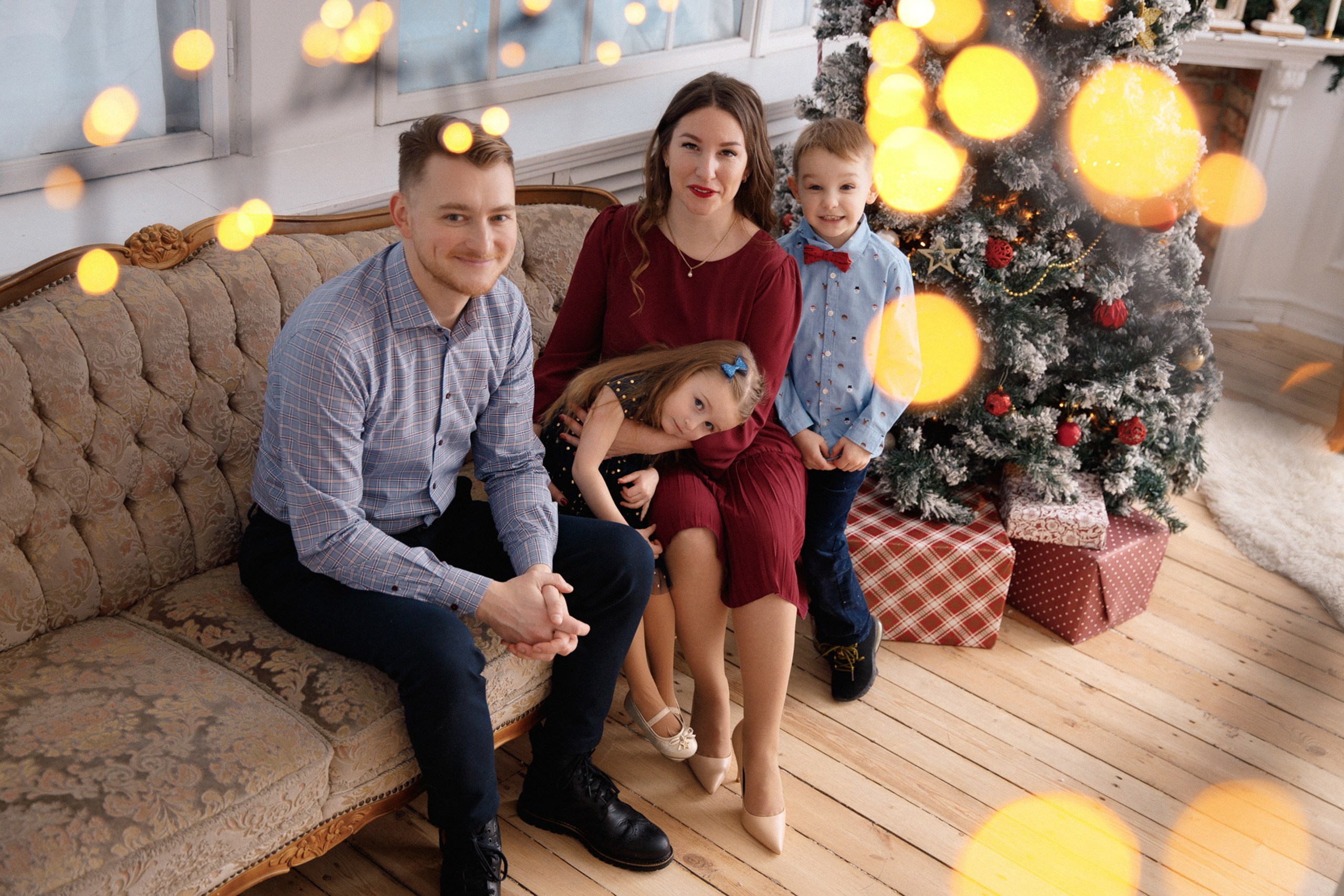 Christmas and New Year photo sessions in Riga, Latvia in studio. Evgeny Timofeyev | Wedding & Content photographer and videographer