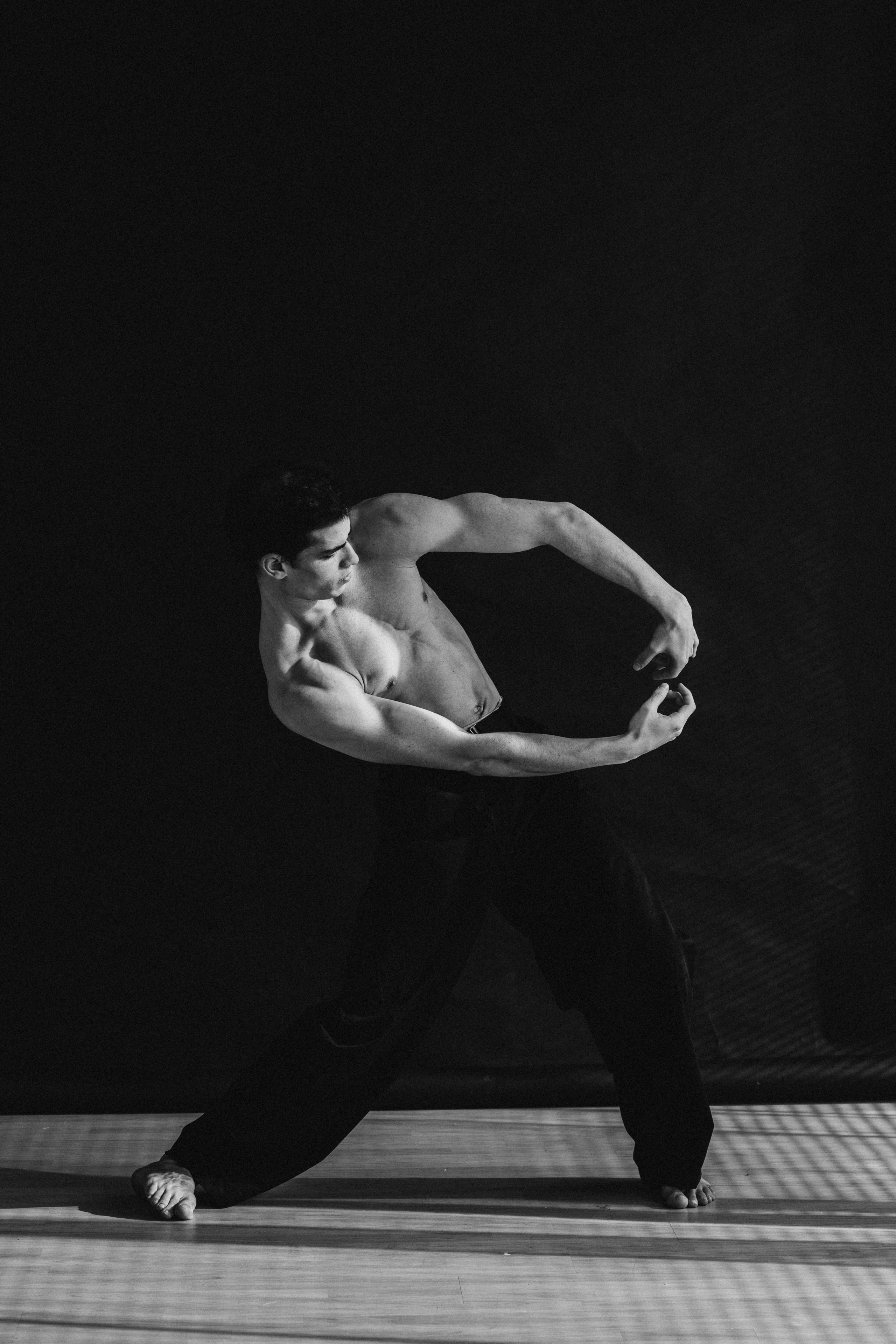 DANCERS. Victoria Olonen – Cinematic Portrait Artist | Helsinki & Europe