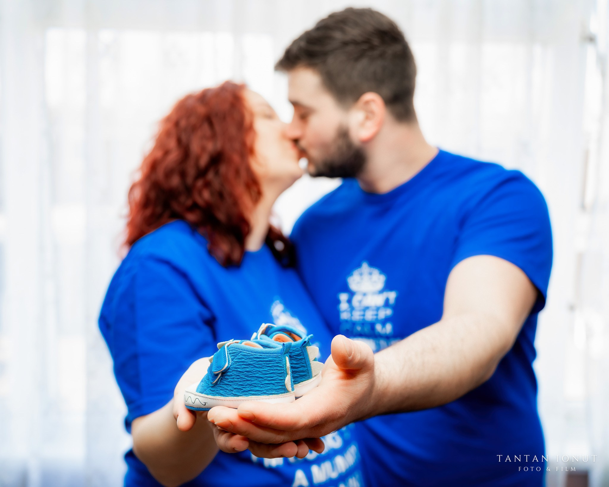 Sedinta foto maternitate acasa cu Ionela si Cosmin. TANTAN IONUT FOTO & FILM