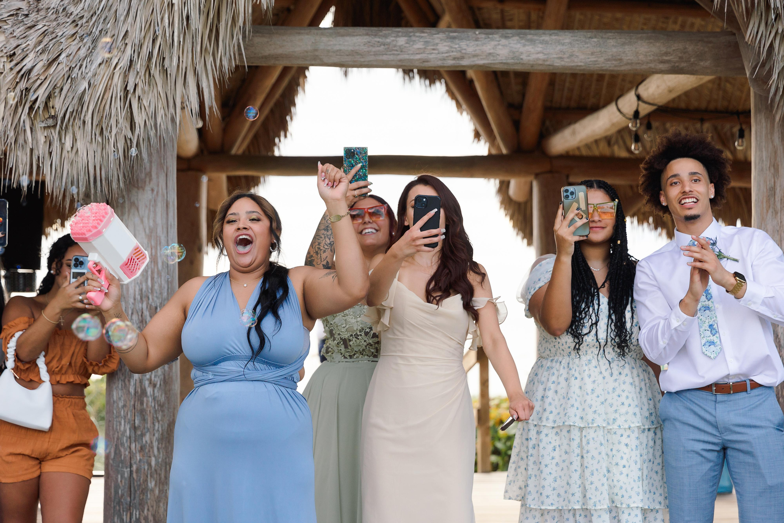 Wedding on the beach. Wedding photographer in Florida