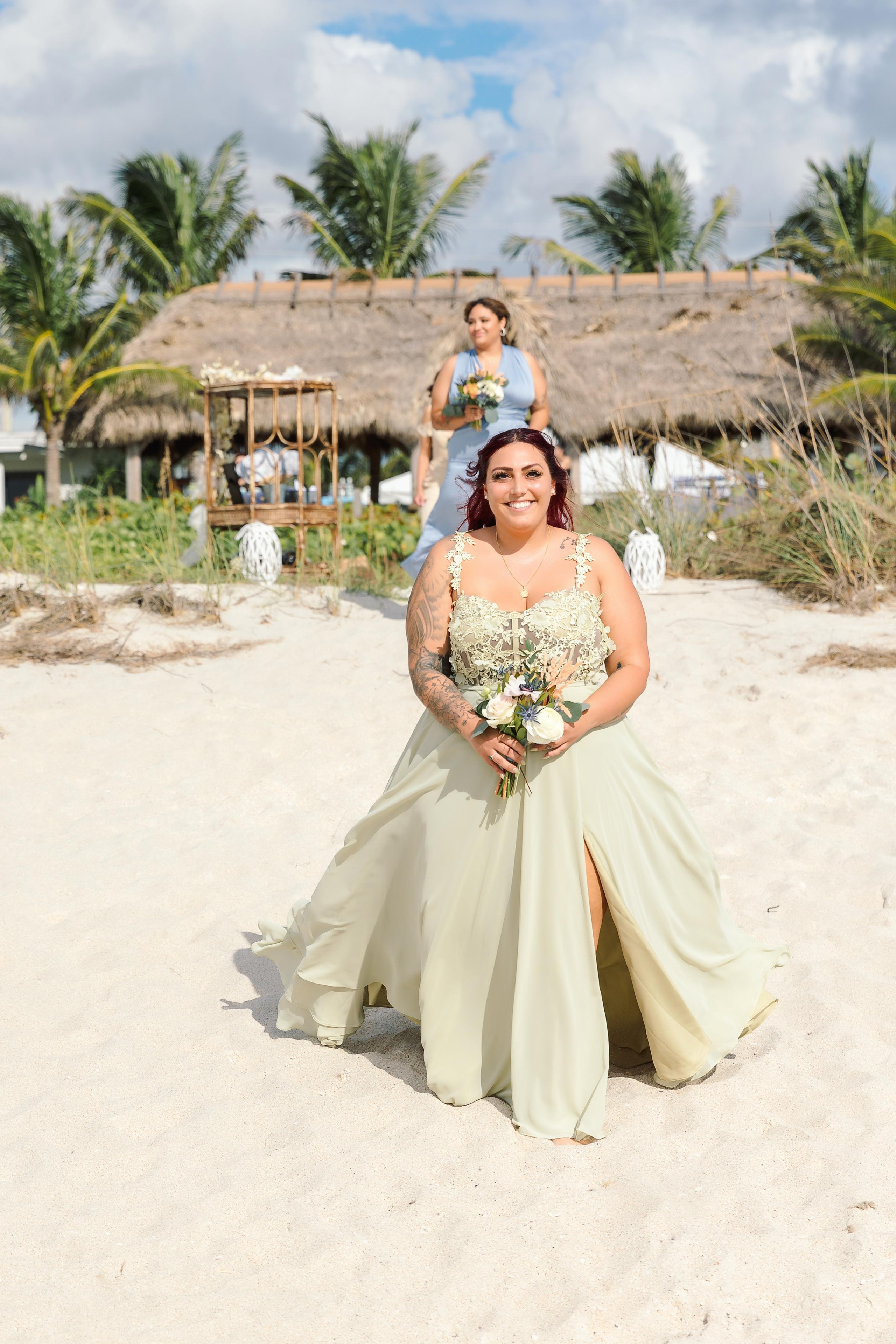 Wedding on the beach. Wedding photographer in Florida