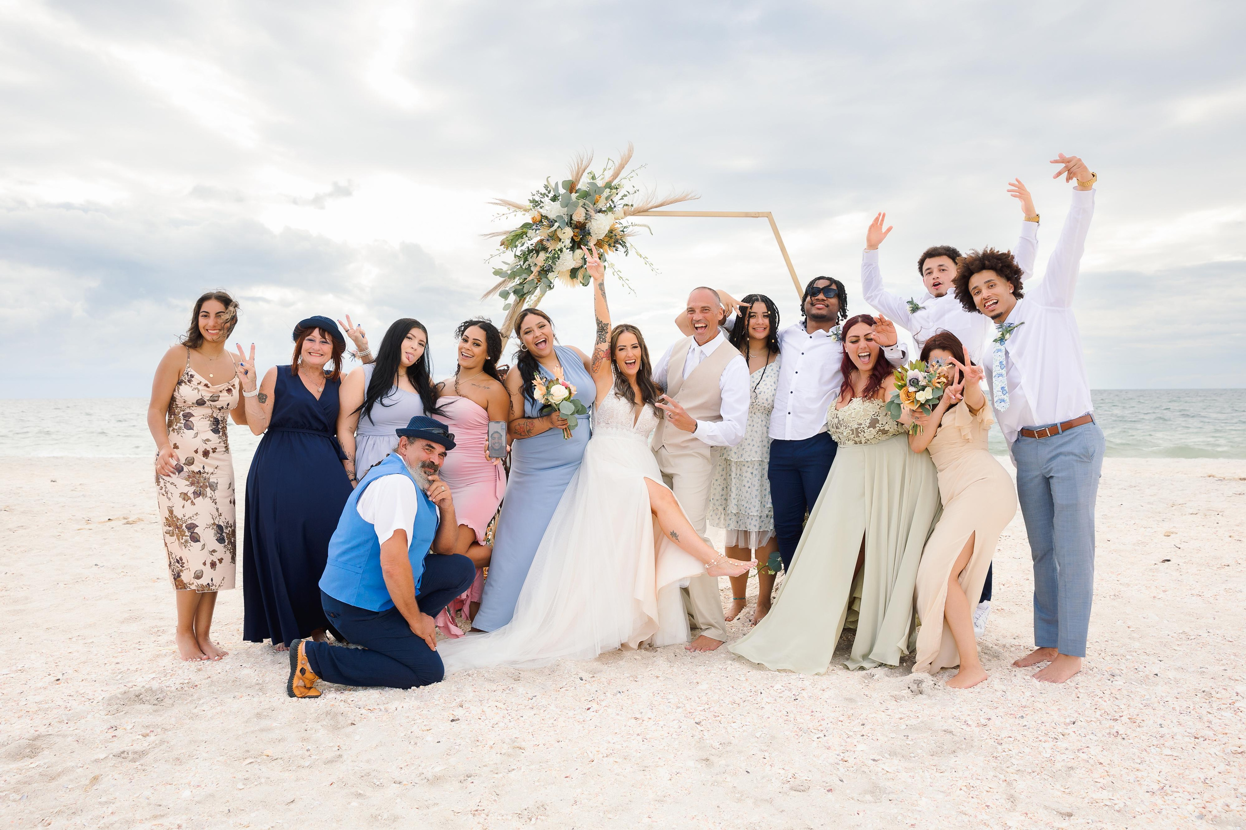 Wedding on the beach. Wedding photographer in Florida
