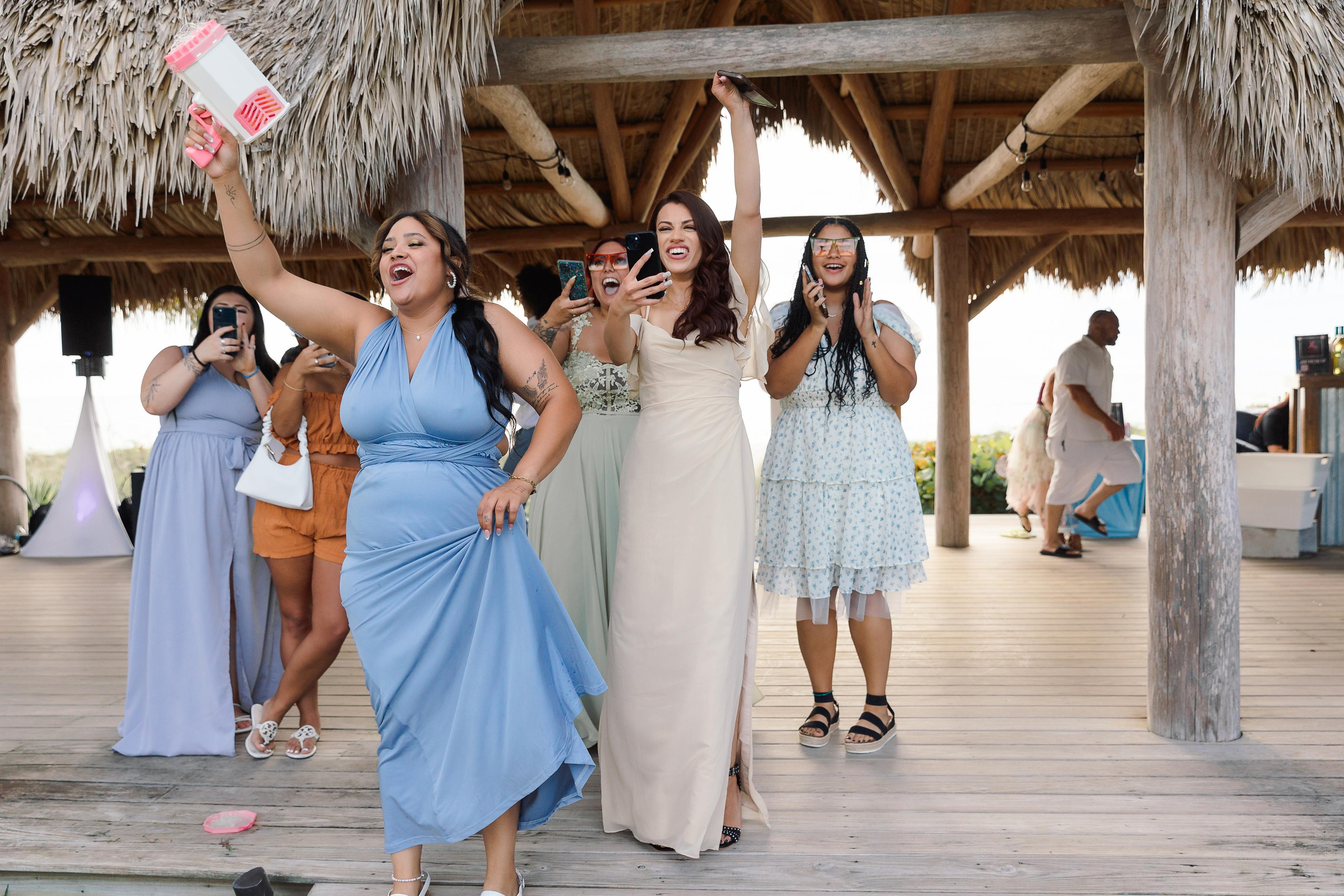 Wedding on the beach. Wedding photographer in Florida