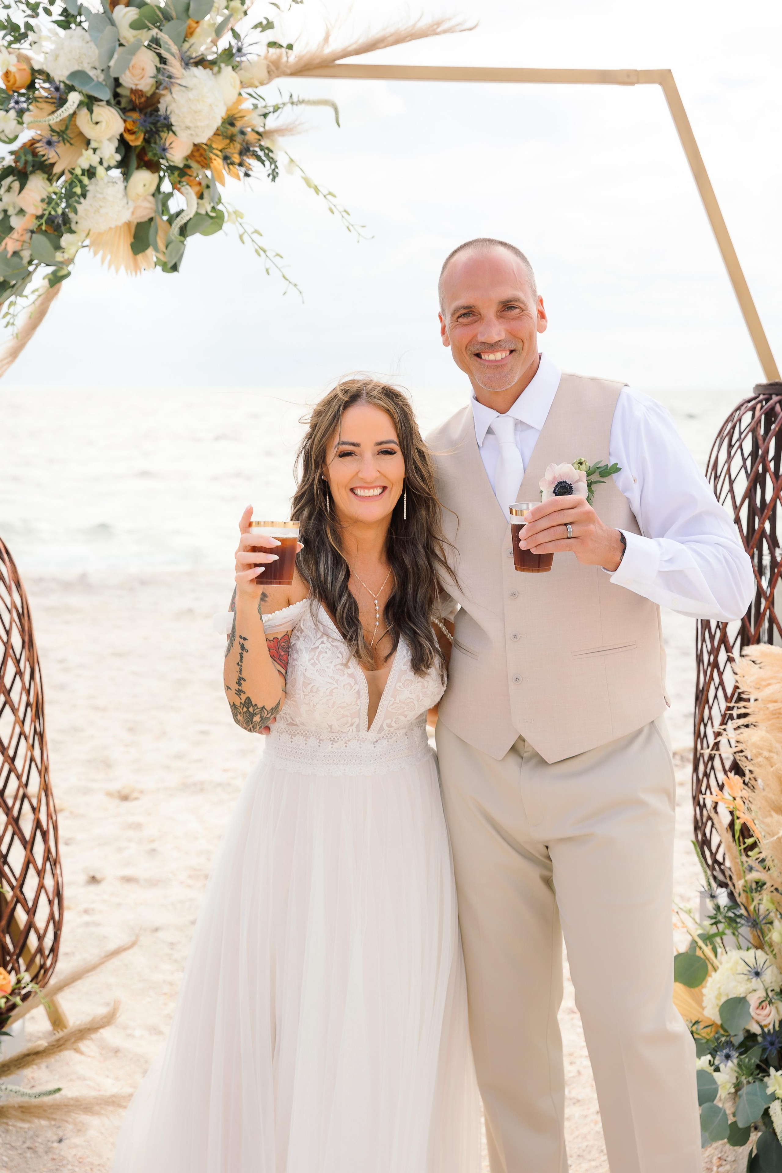 Wedding on the beach. Wedding photographer in Florida
