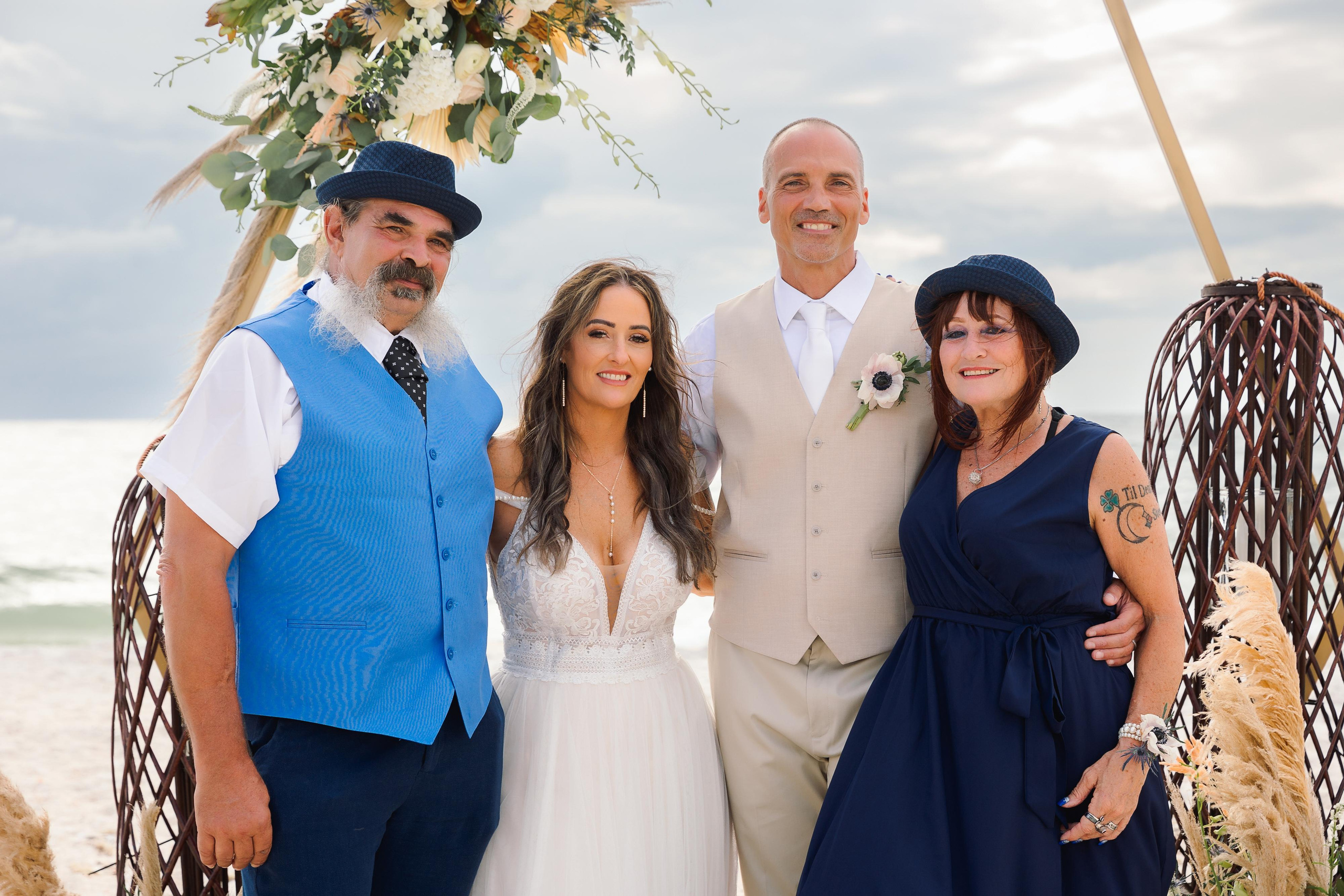 Wedding on the beach. Wedding photographer in Florida