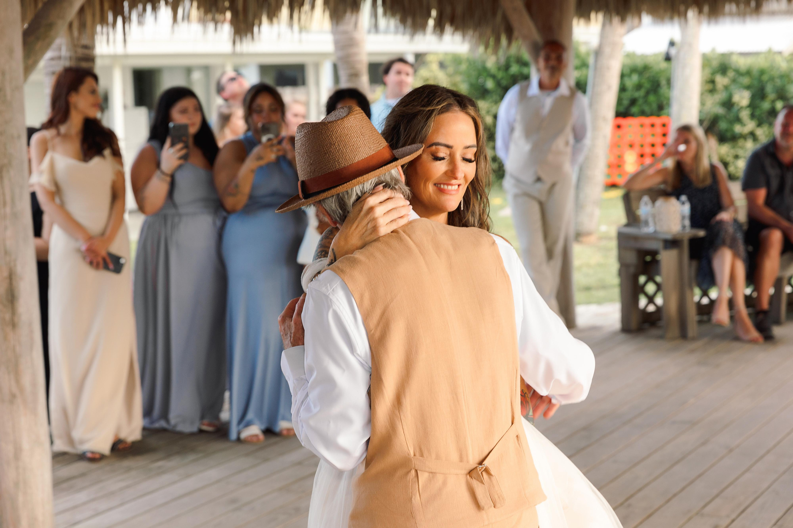 Wedding on the beach. Wedding photographer in Florida