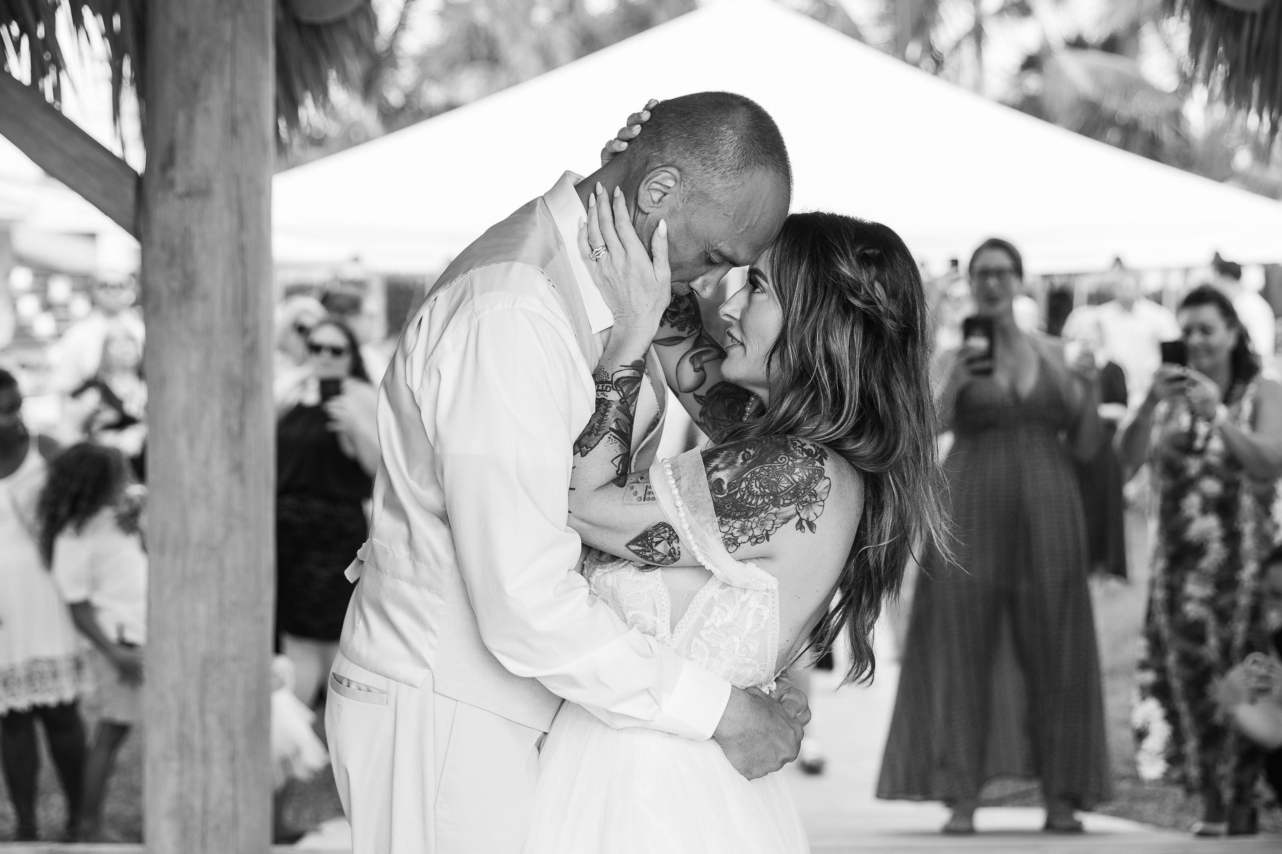 Wedding on the beach. Wedding photographer in Florida
