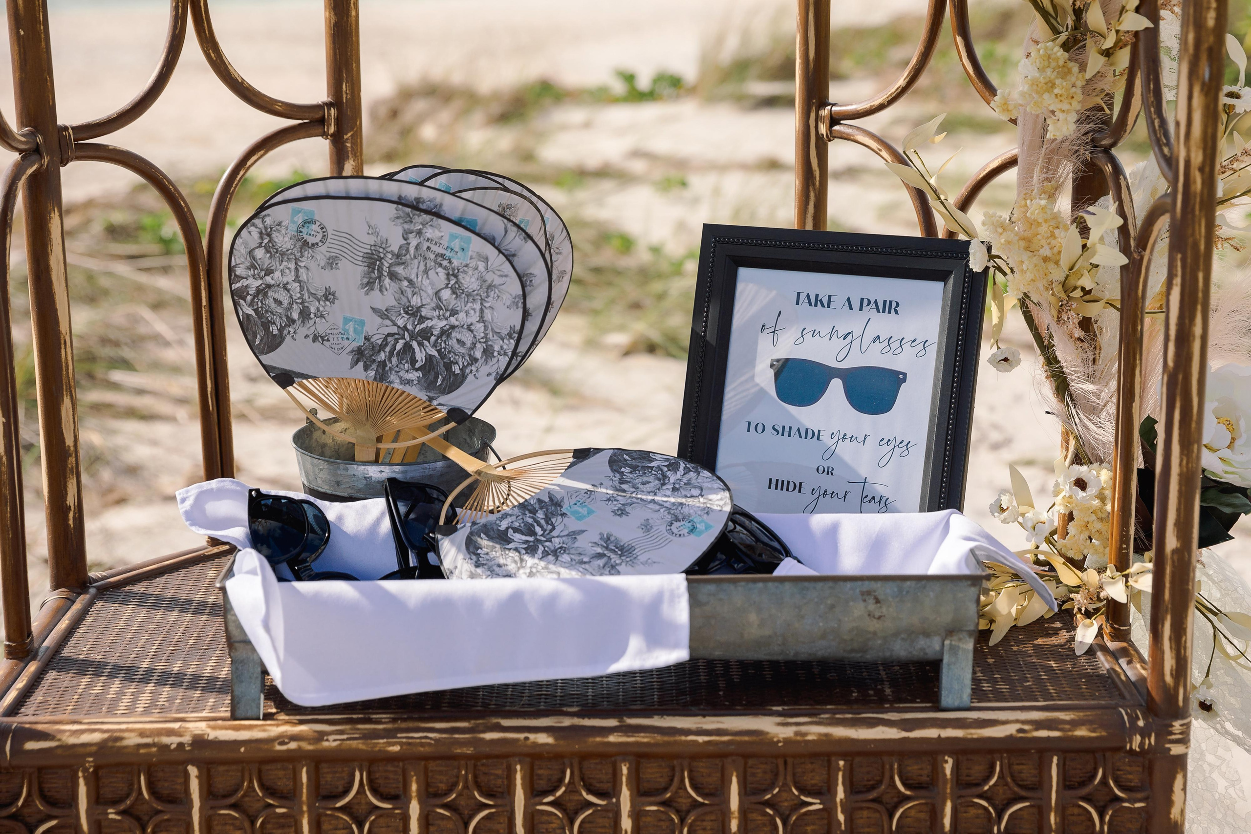 Wedding on the beach. Wedding photographer in Florida