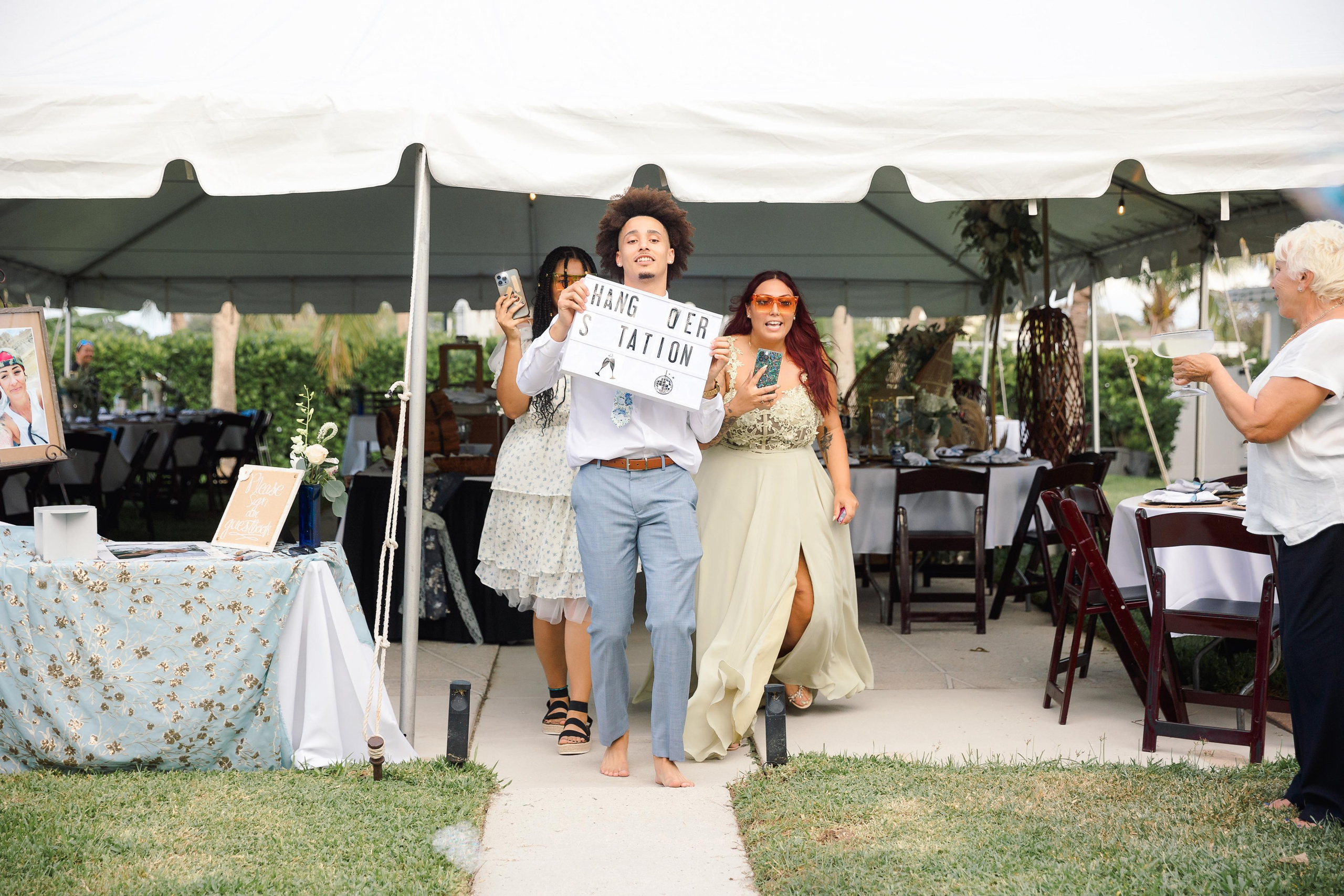 Wedding on the beach. Wedding photographer in Florida