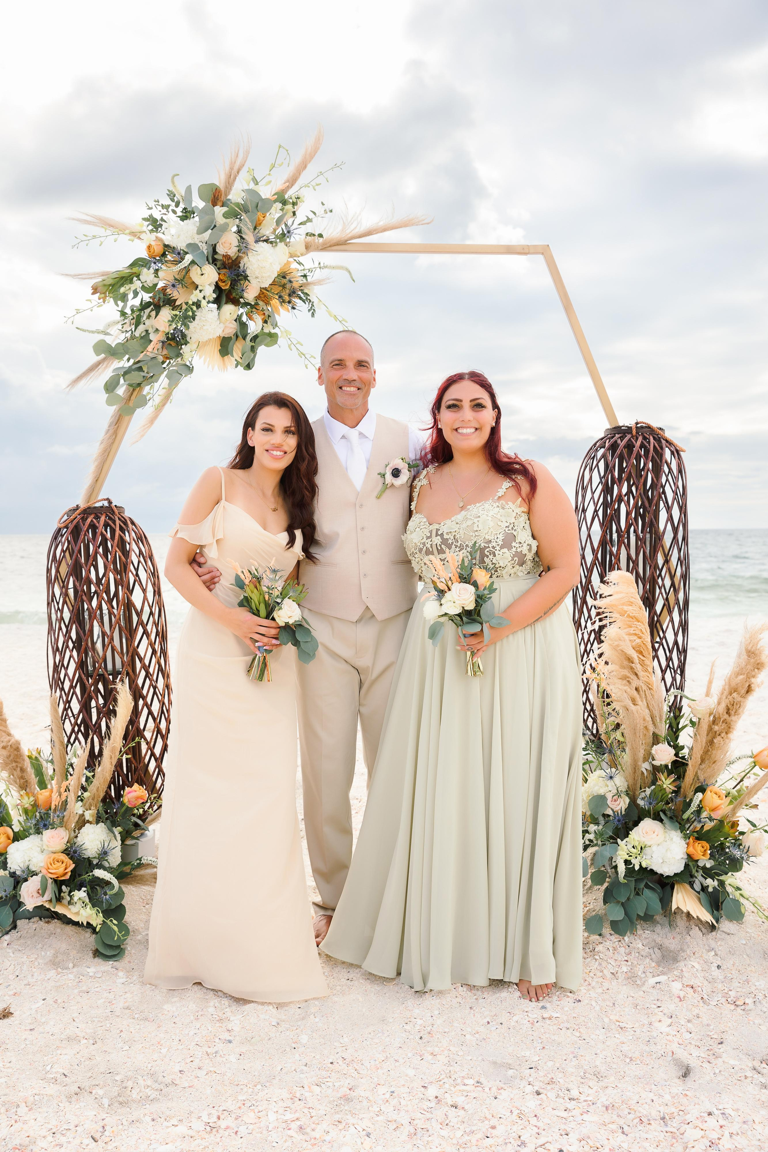 Wedding on the beach. Wedding photographer in Florida