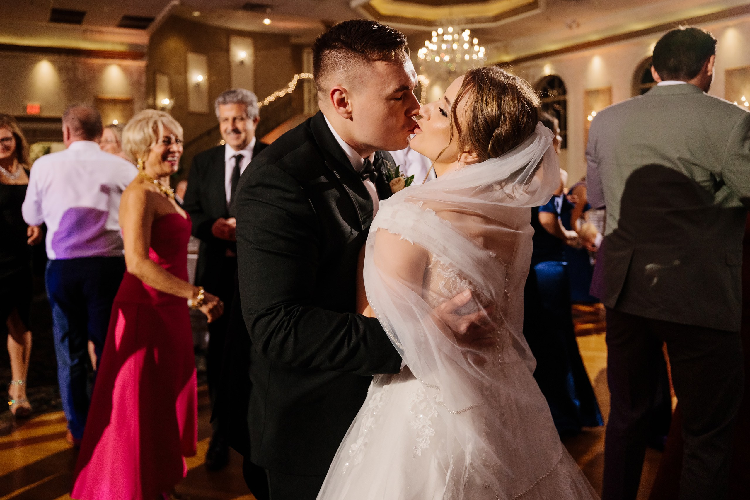 05.10.2024 Wedding. Wedding family event photographer in Chicago Nick Yushevich