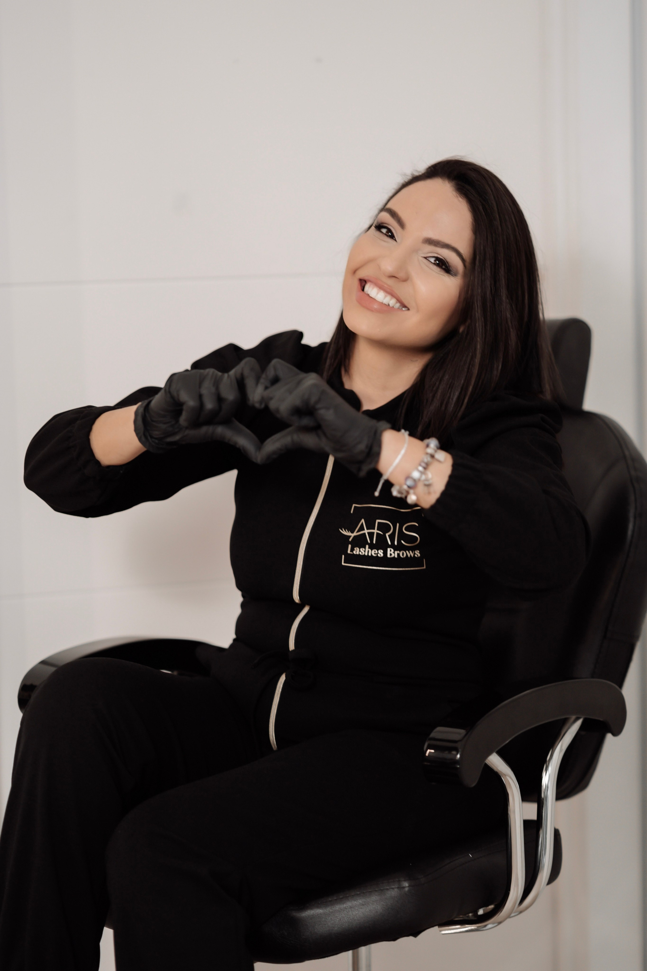 Comercial. Holigood foto y video reportaje de bodas en San Sebastián y Europa