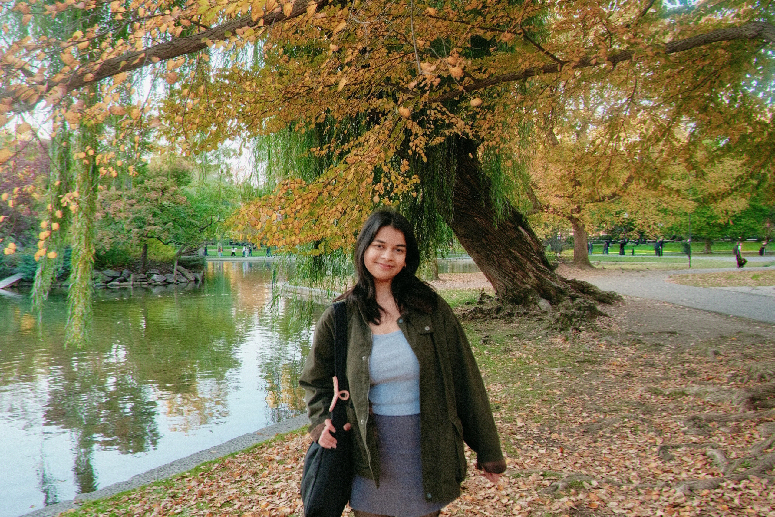 Autumn walk with Annie. Kelly Sang, graduation and portrait photographer in Boston