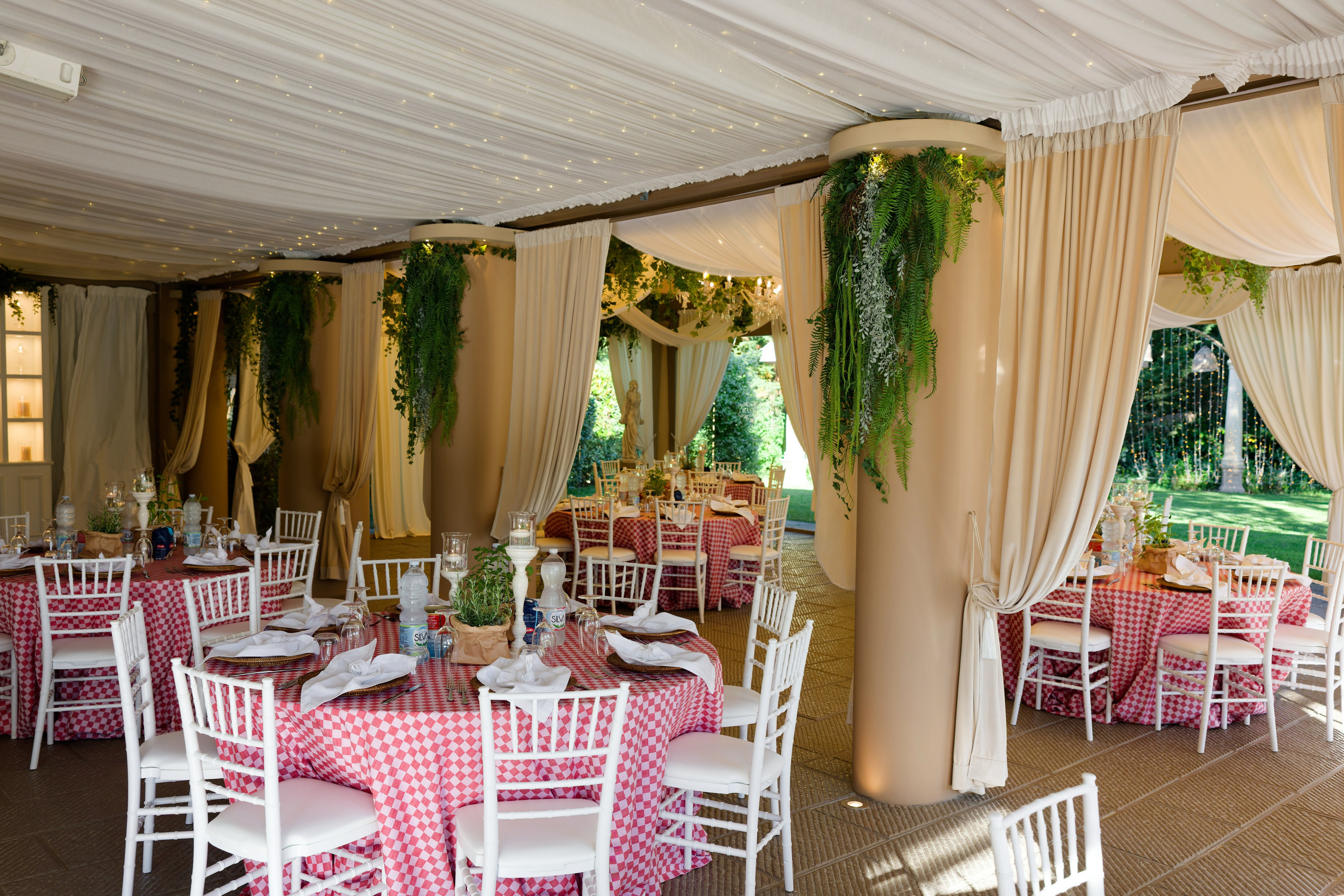 Pizza Party at Tenuta Massini, Florence, Italy. Destination Wedding Photographer — Nikita Burtsev