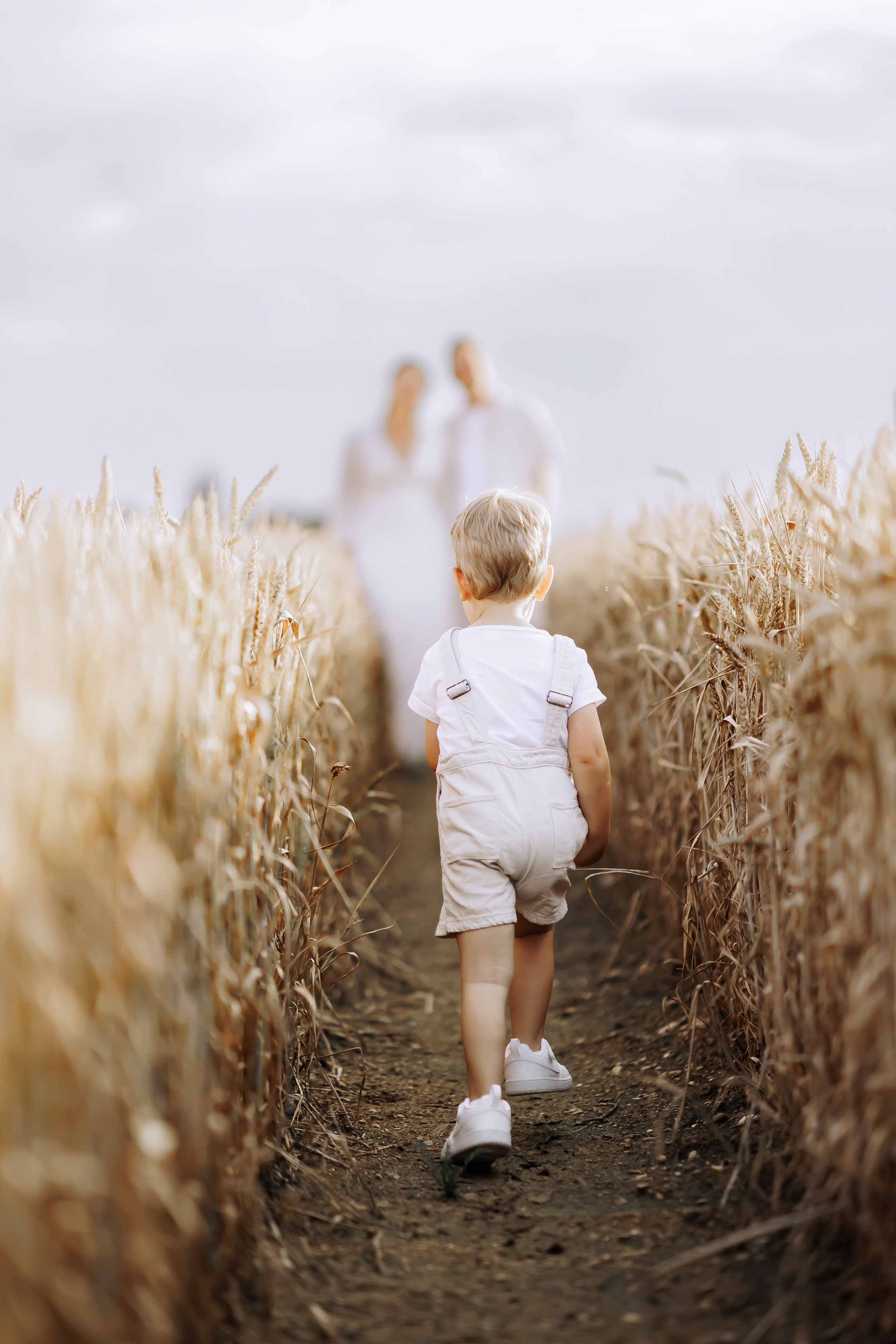 AUF DEM KORNFELD. Family Fotografer in München und Umgebung