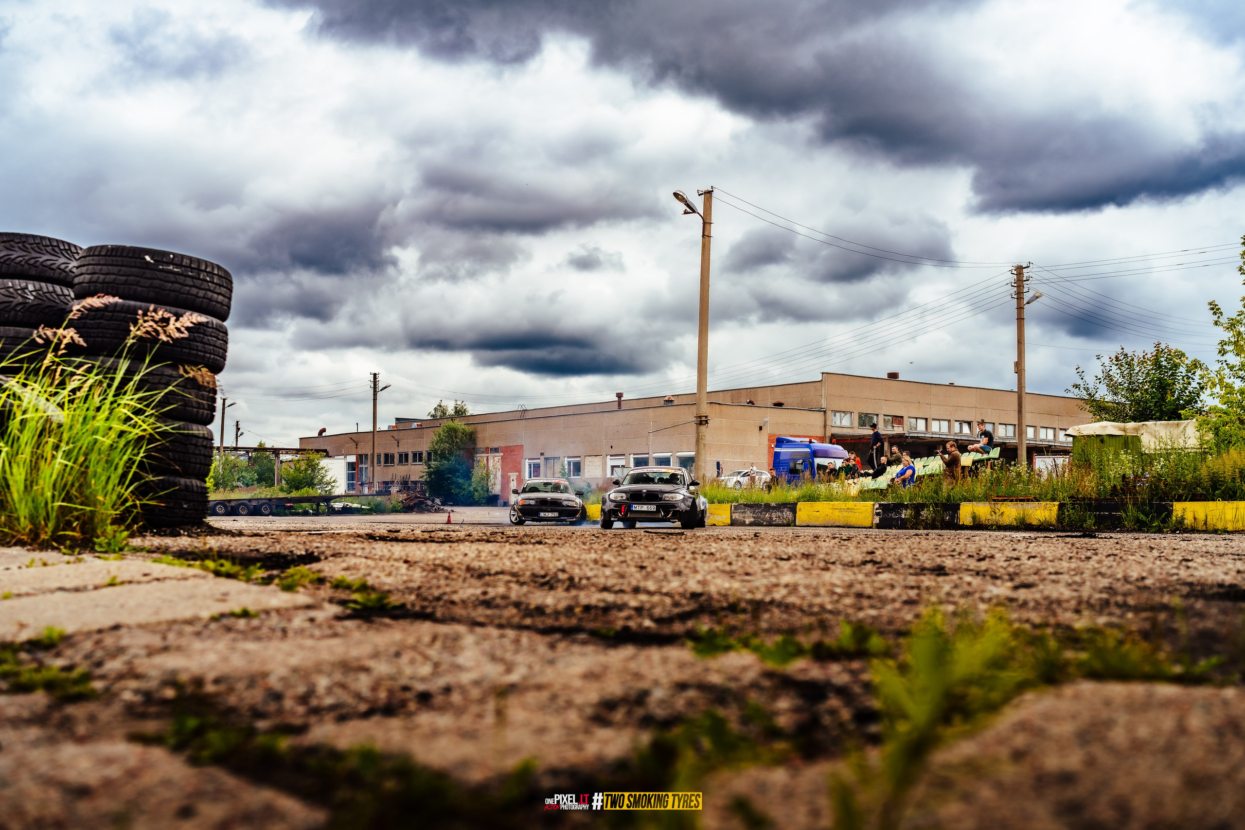 Side to Side #DRIFTDAY. OnePIXEL