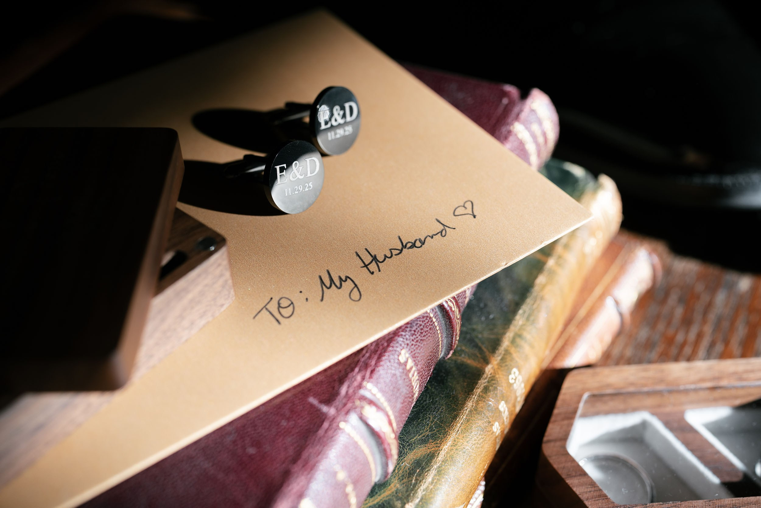 Donielle and Edwin. Fotógrafos de bodas de destino y creadores de contenido con base en España