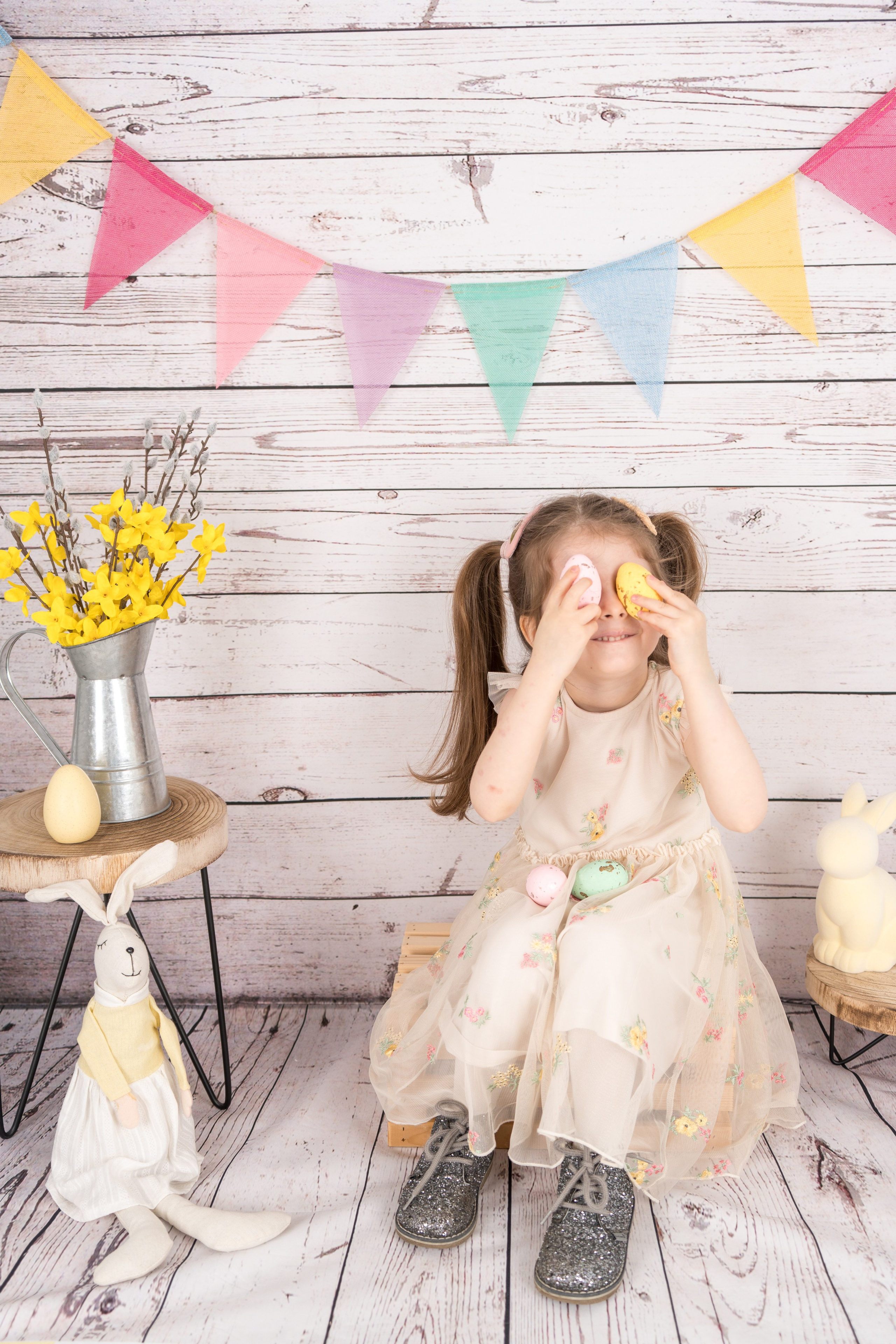 Mini-sesiuni foto de Paște 2026. Fotografie de familie