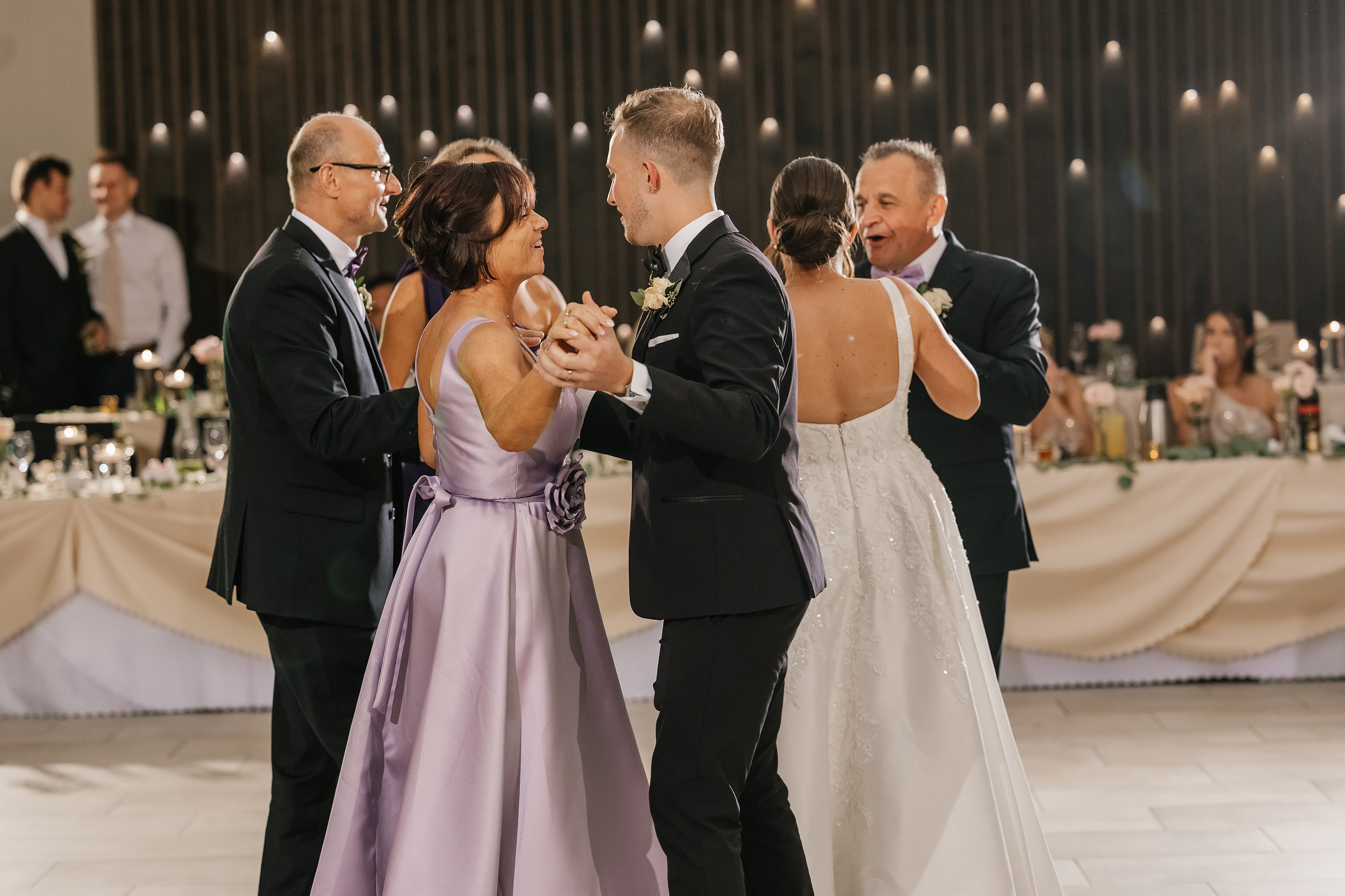 09.06.2025 Wedding. Wedding family event photographer in Chicago Nick Yushevich