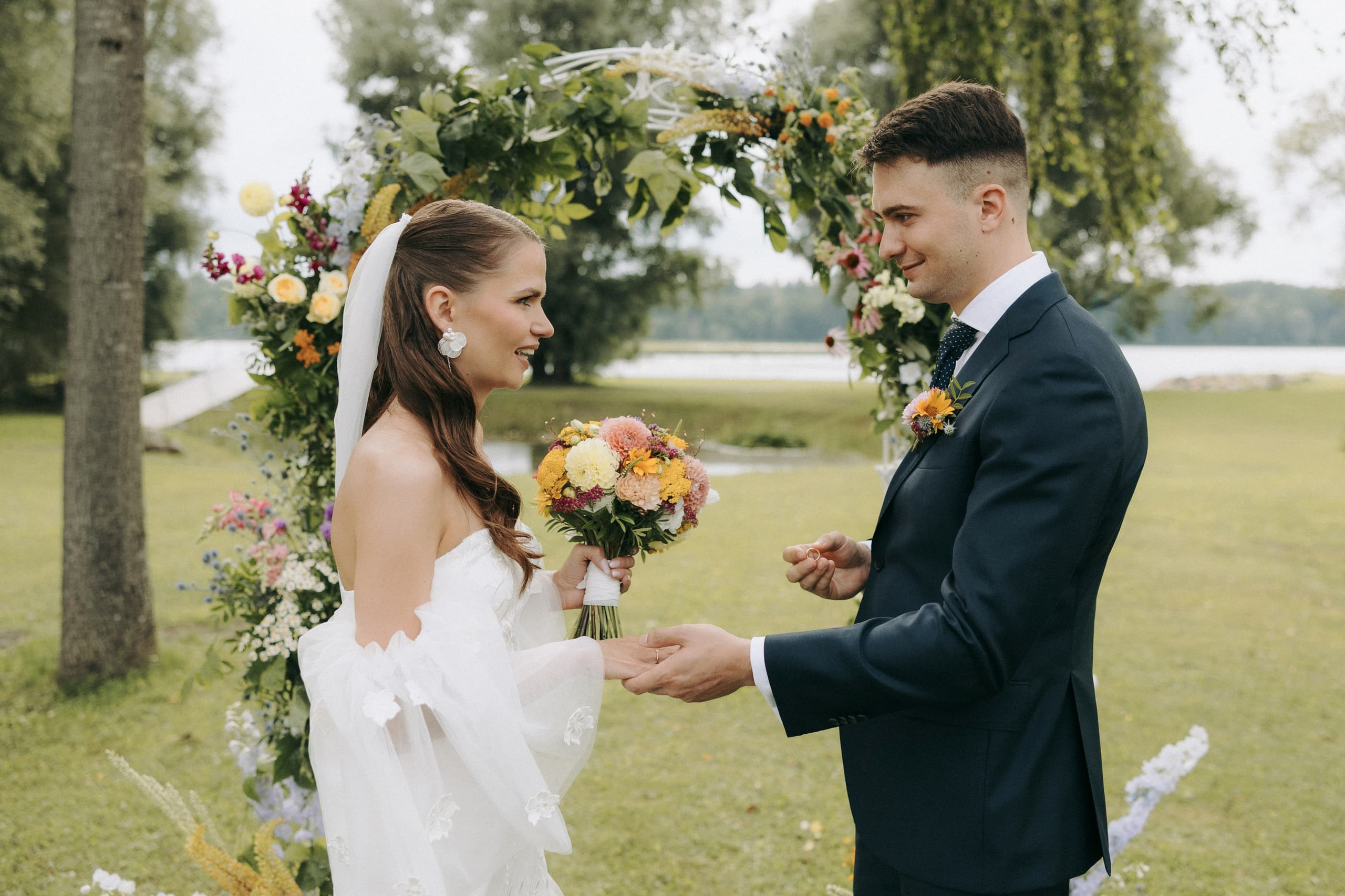 Kāzu stāsts - Ieva un Ramon. Fotogrāfs kāzām, ģimenēm un dažādiem pasākumiem