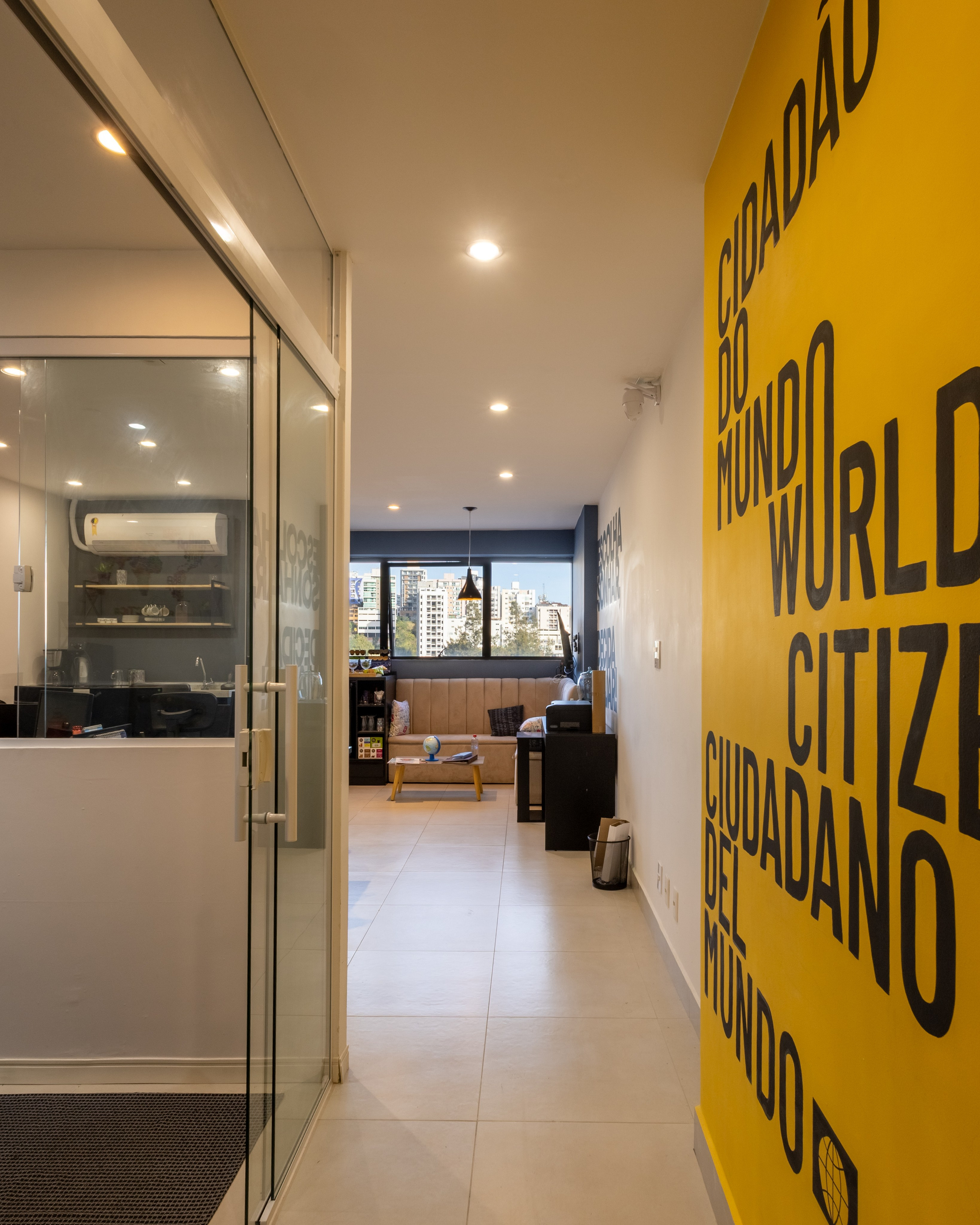 Cidadão do Mundo. Caio Almeida