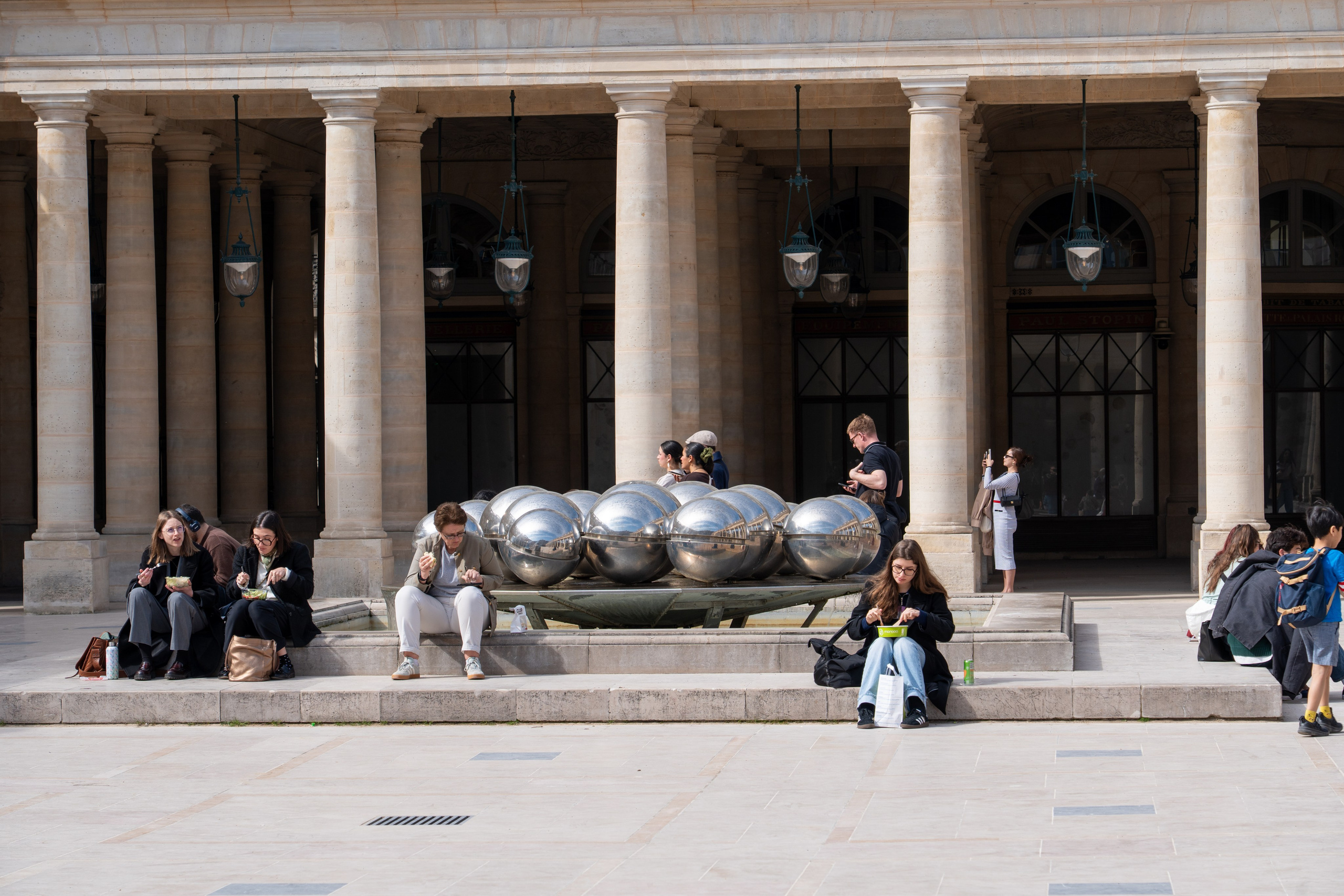 Streets of Paris. URBANSTREETFILES.ART