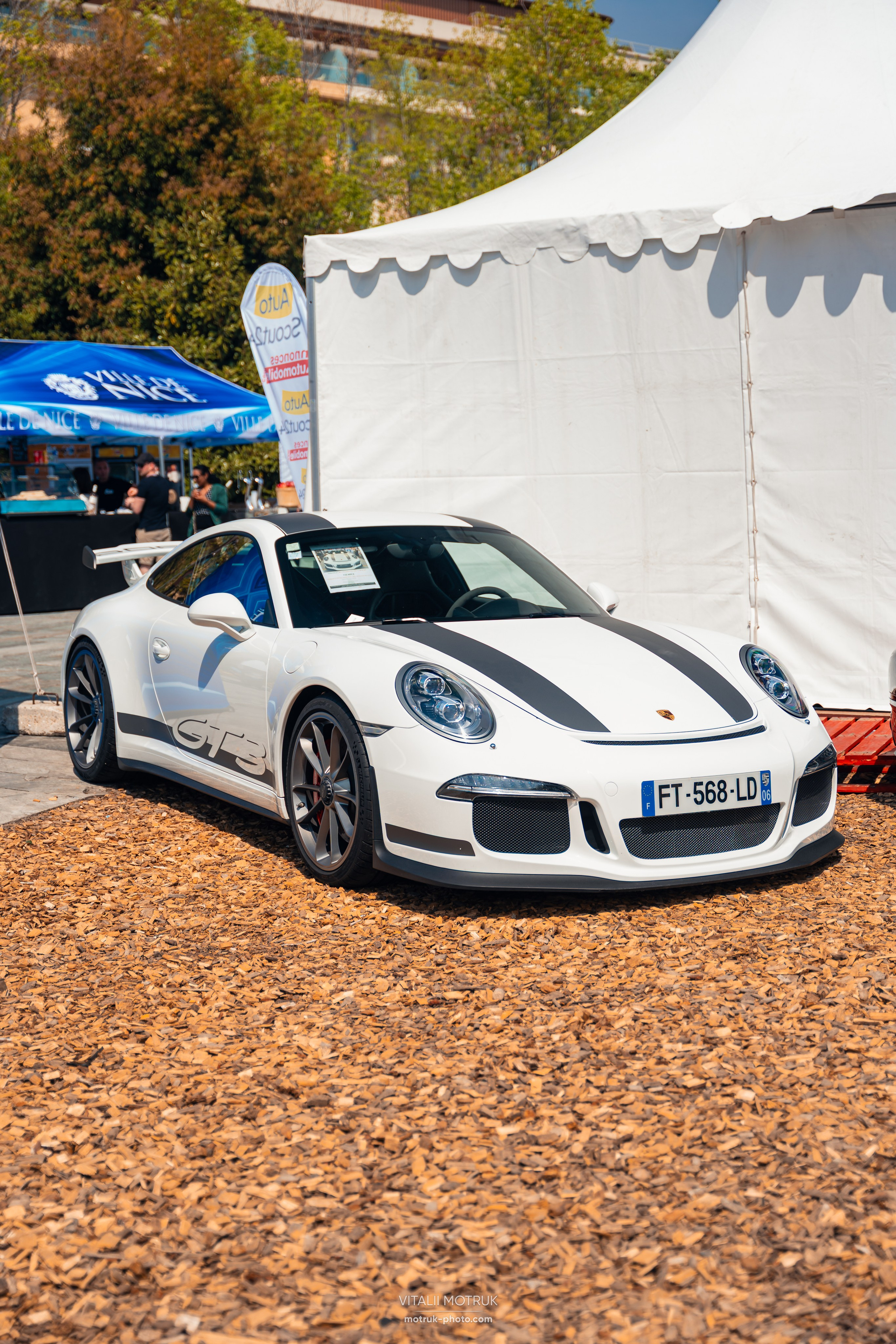 Legends de Nice. Photographe de voitures à Paris — Vitalii Motruk